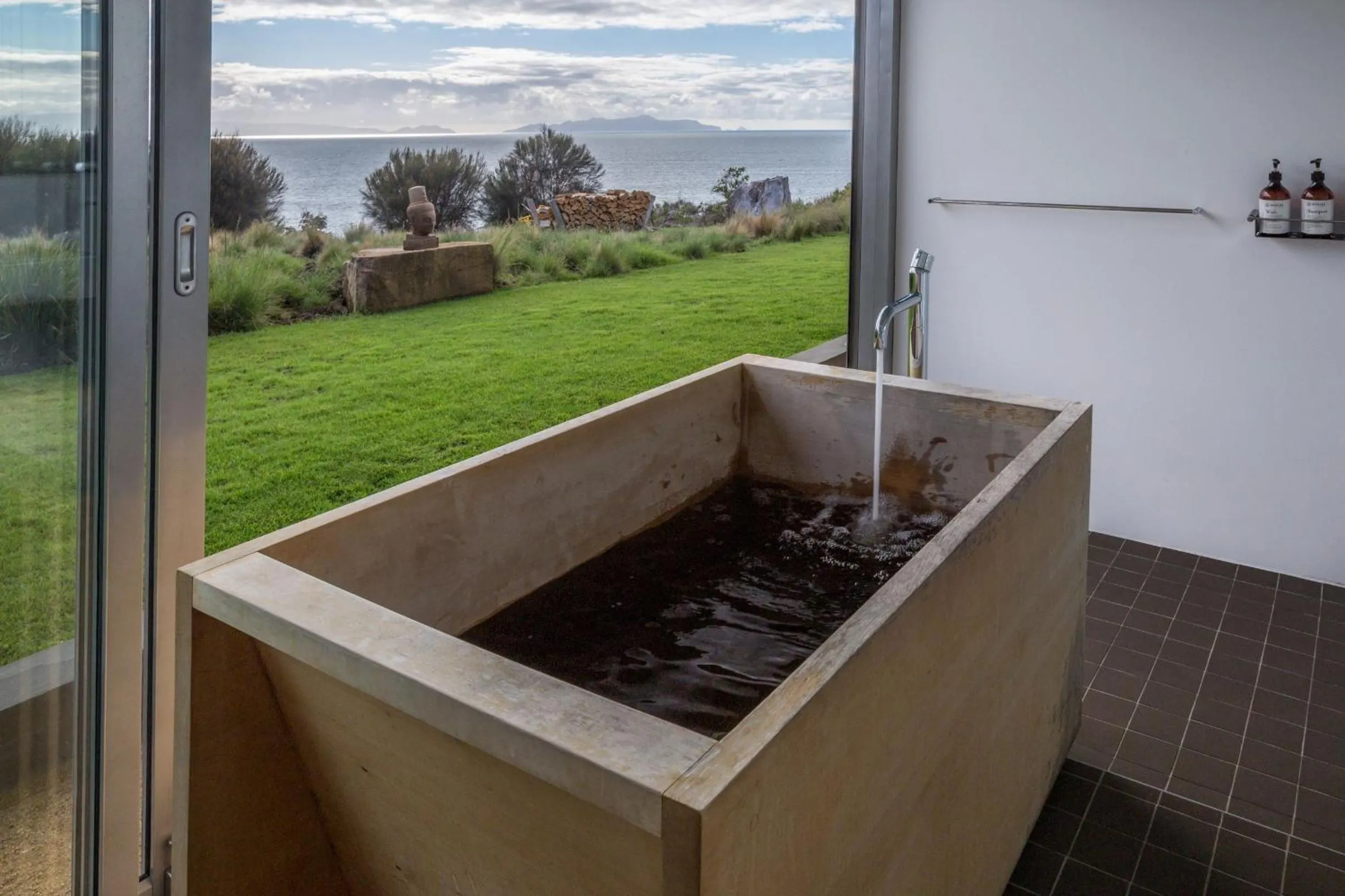 Bath in Avalon Coastal Retreat