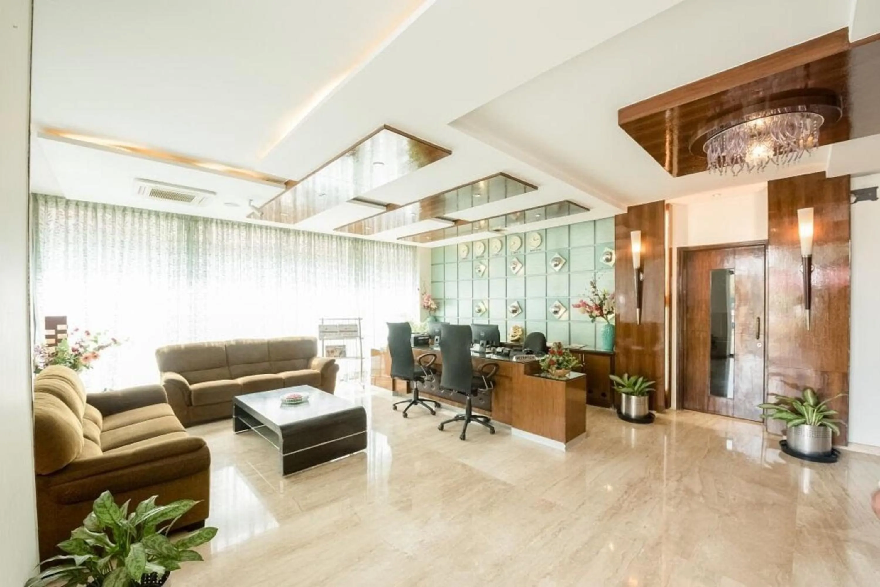 Lobby or reception in Hotel Silicrest