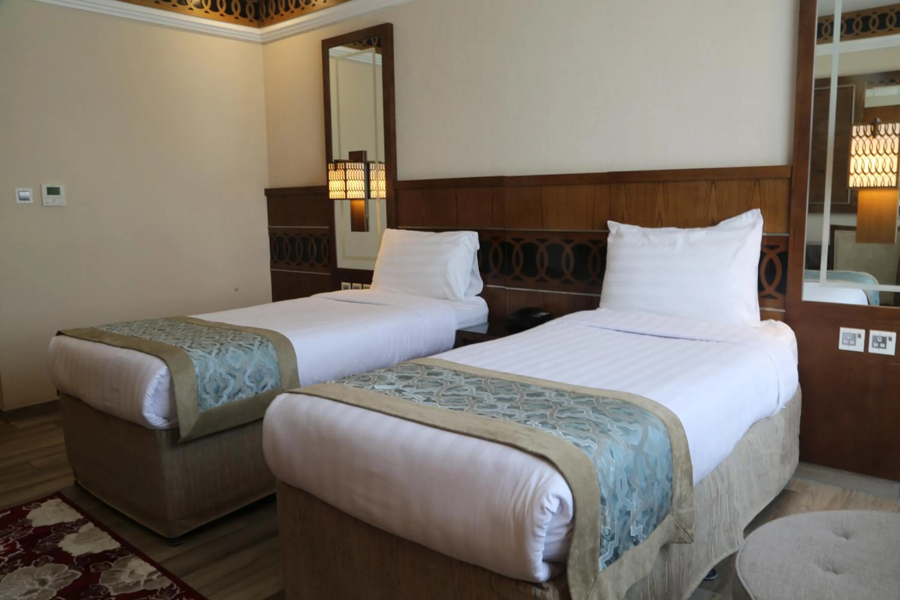 Bed in Violet Al Azizia Hotel MASJID Al Qatari