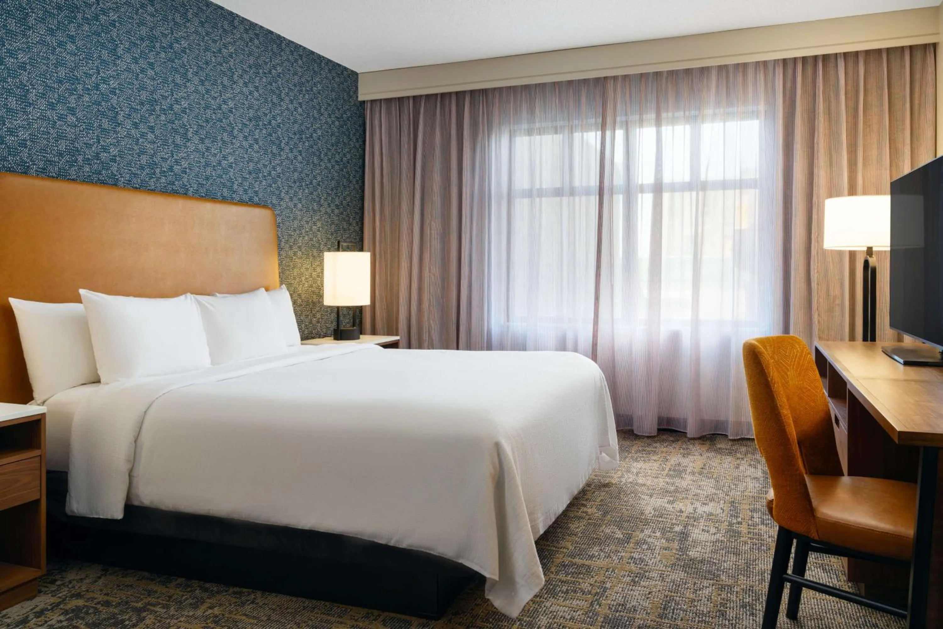 Bed in Embassy Suites Lincoln