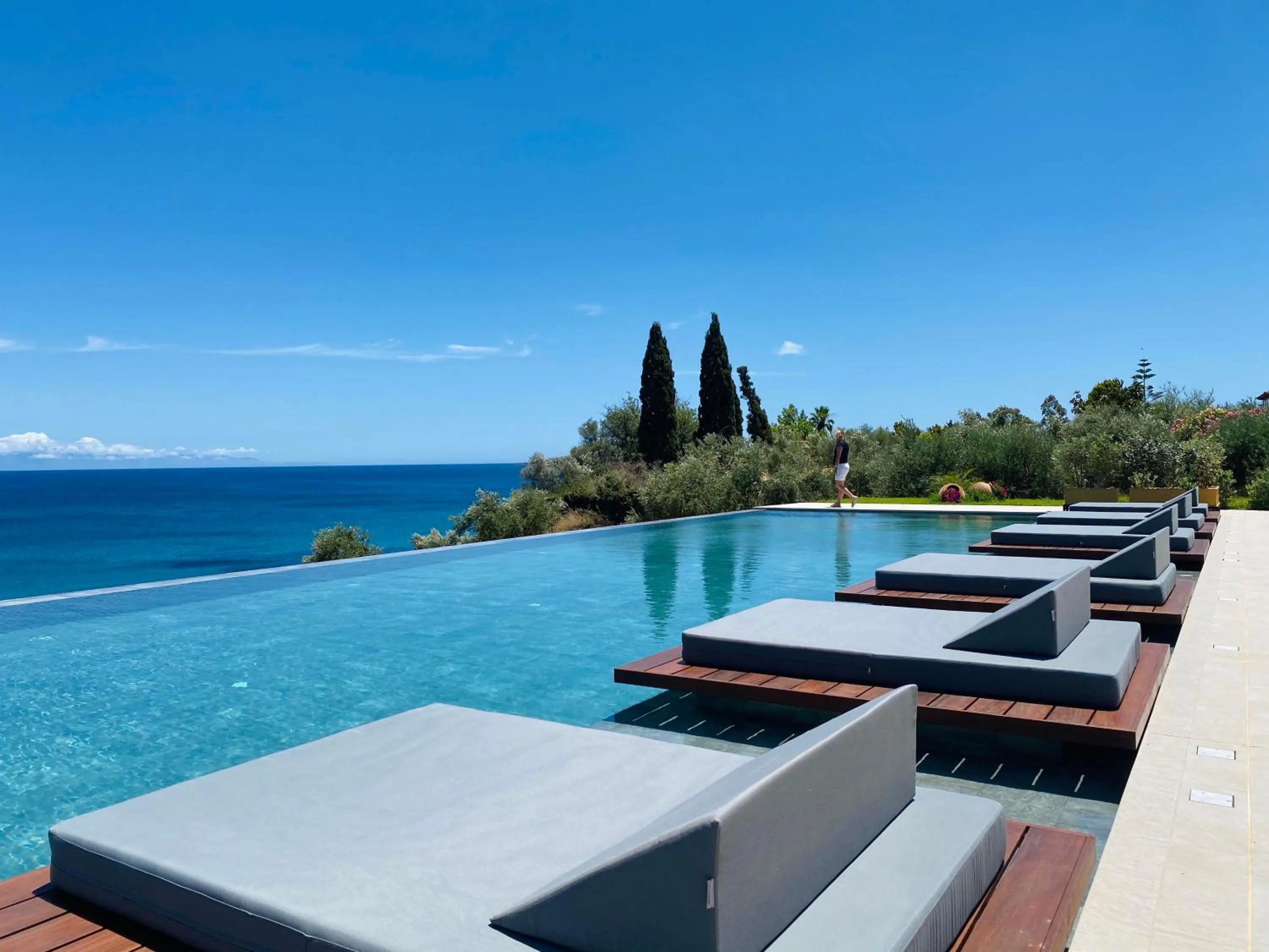 Colonides Beach Hotel