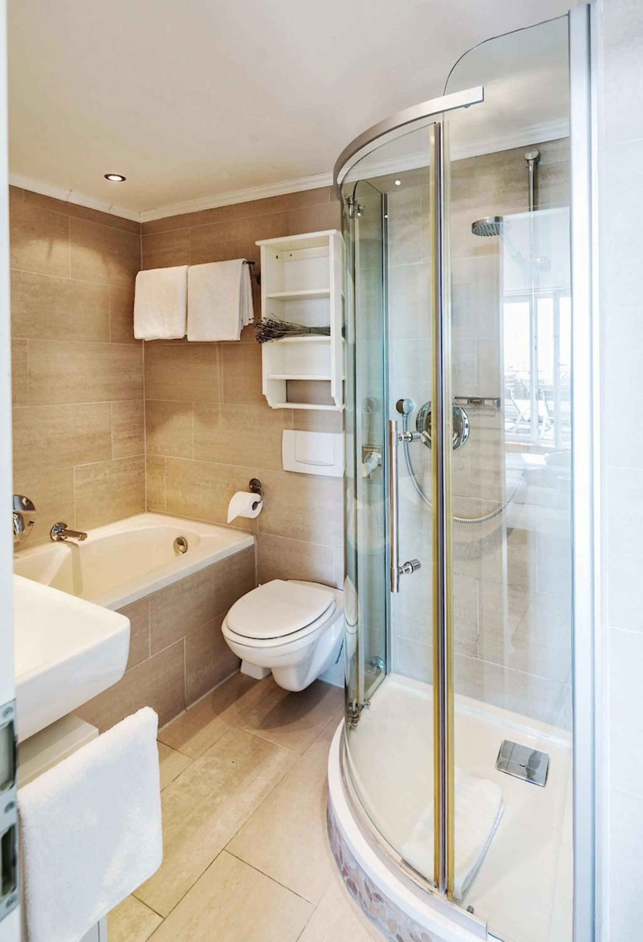 Bathroom in Seehotel Litz