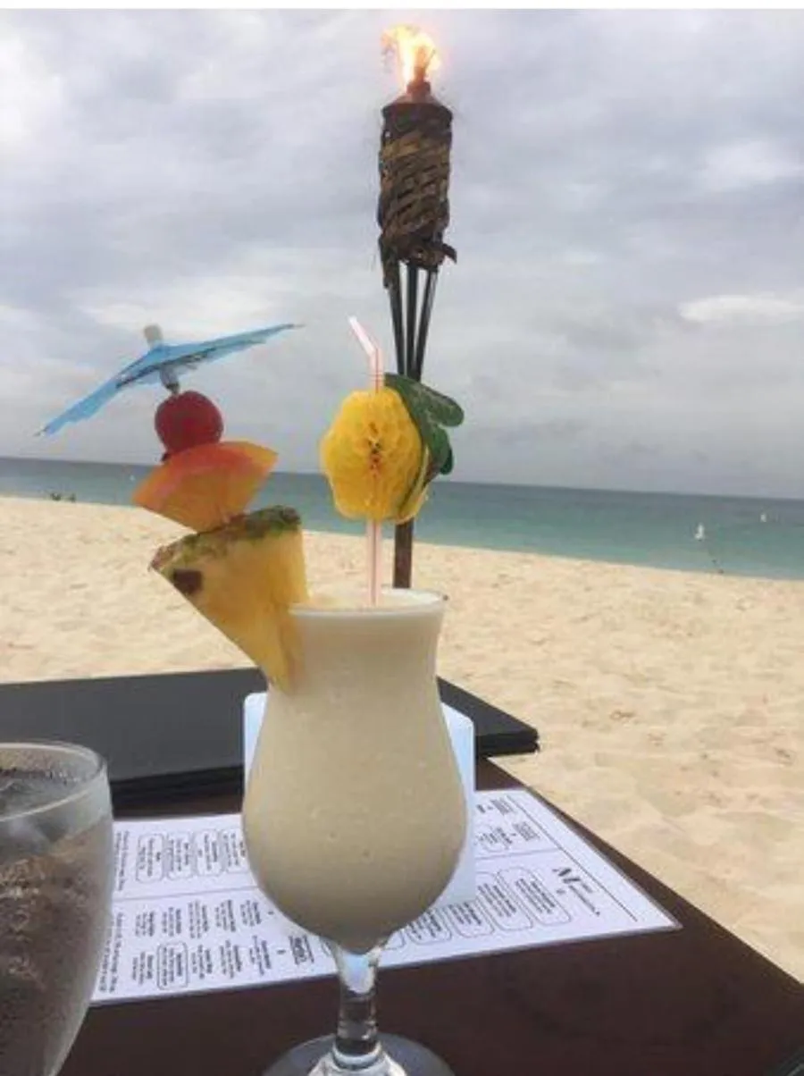 Drinks in Maria Jose Bungalows