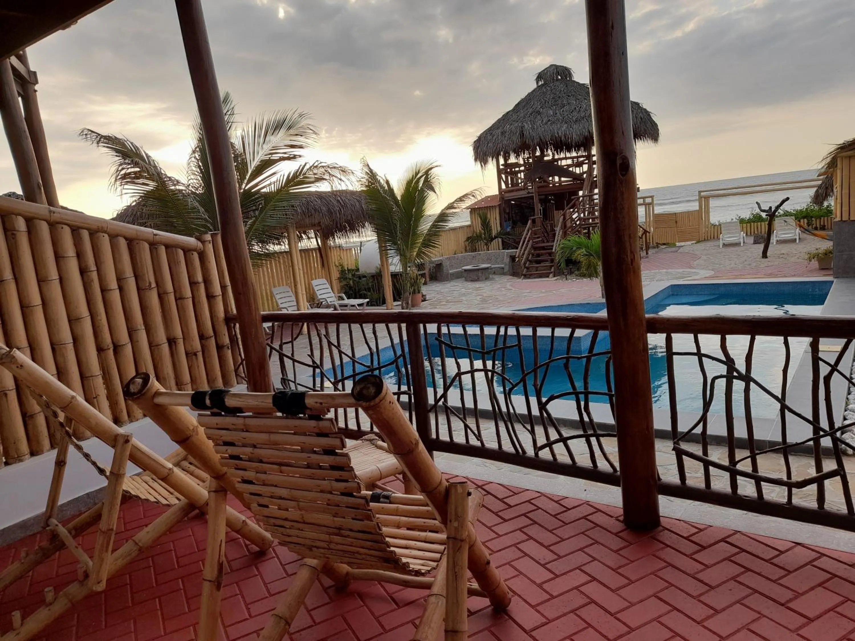 Maria Jose Bungalows