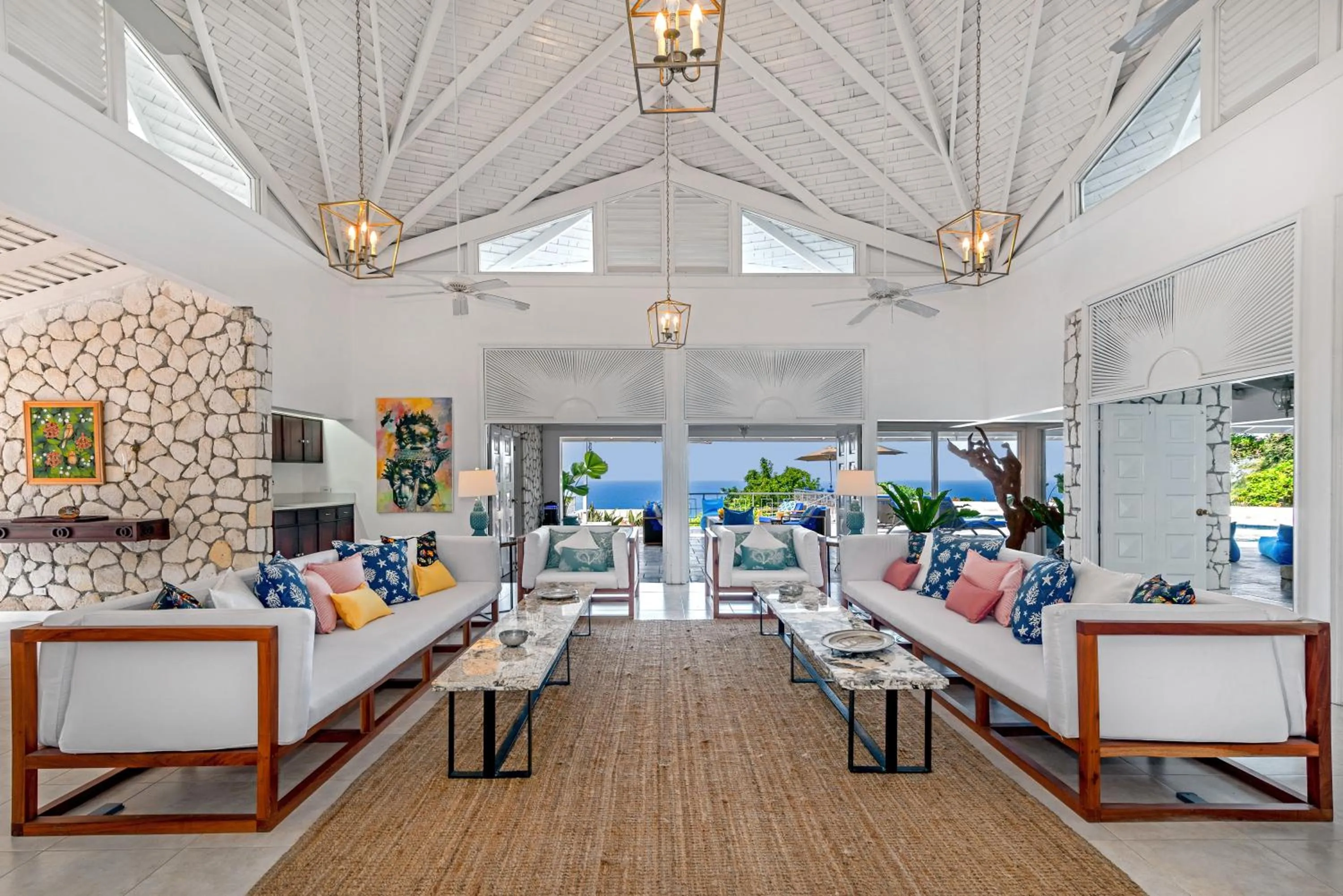 Magnificent 5-Bedroom Estate Villa, Sleeps 12