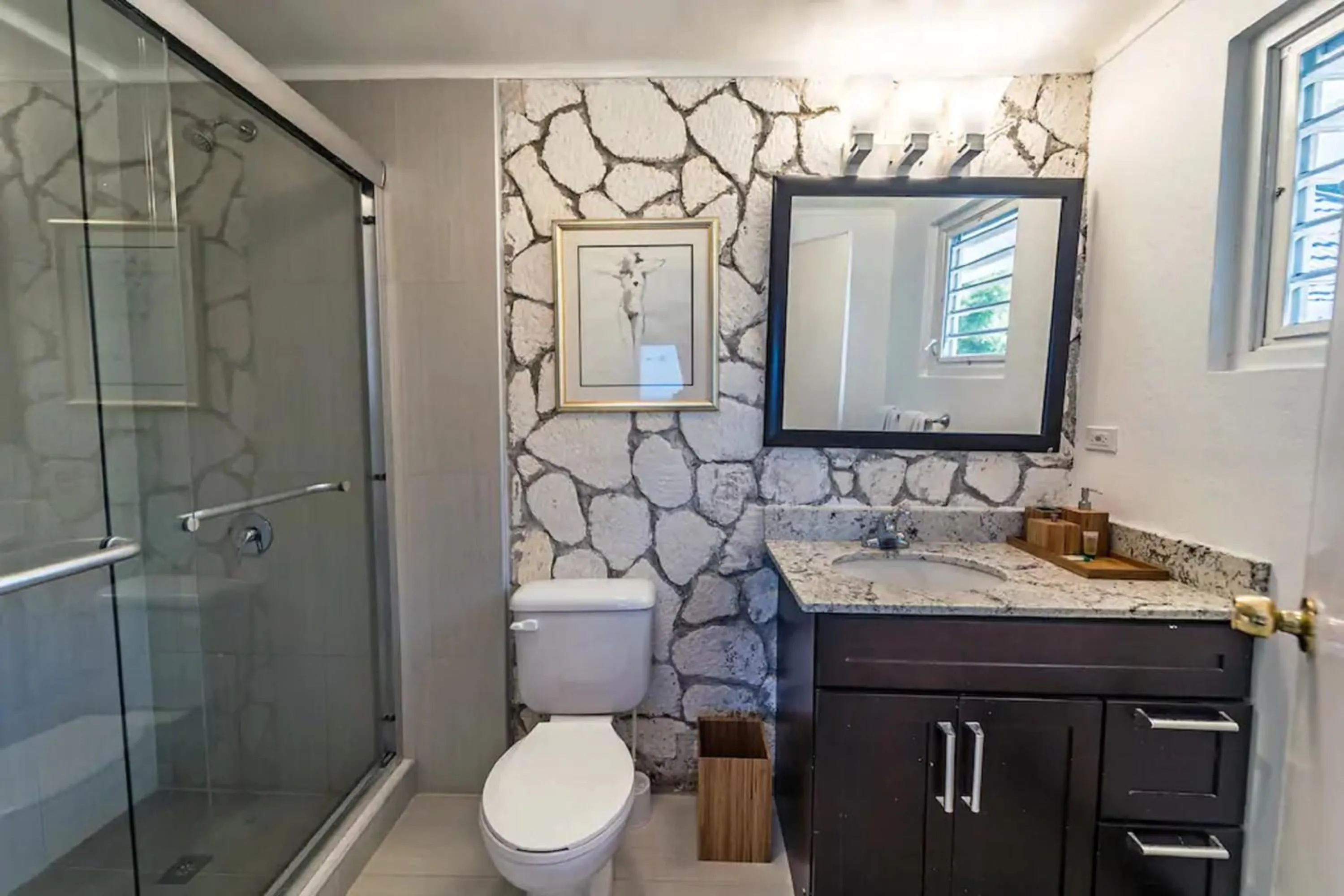 Bathroom in Magnificent 5-Bedroom Estate Villa, Sleeps 12