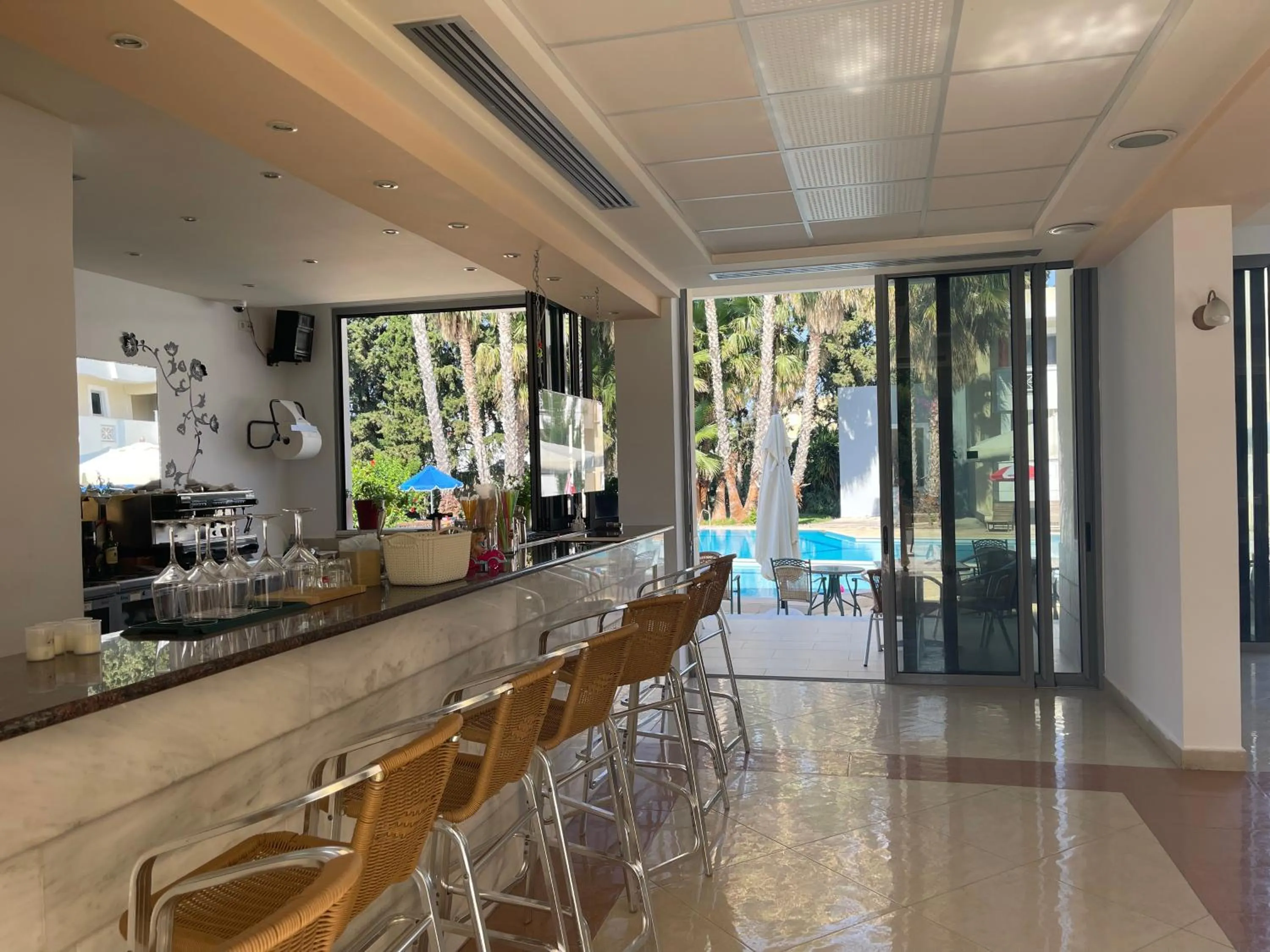 Olgas Paradise Apartments