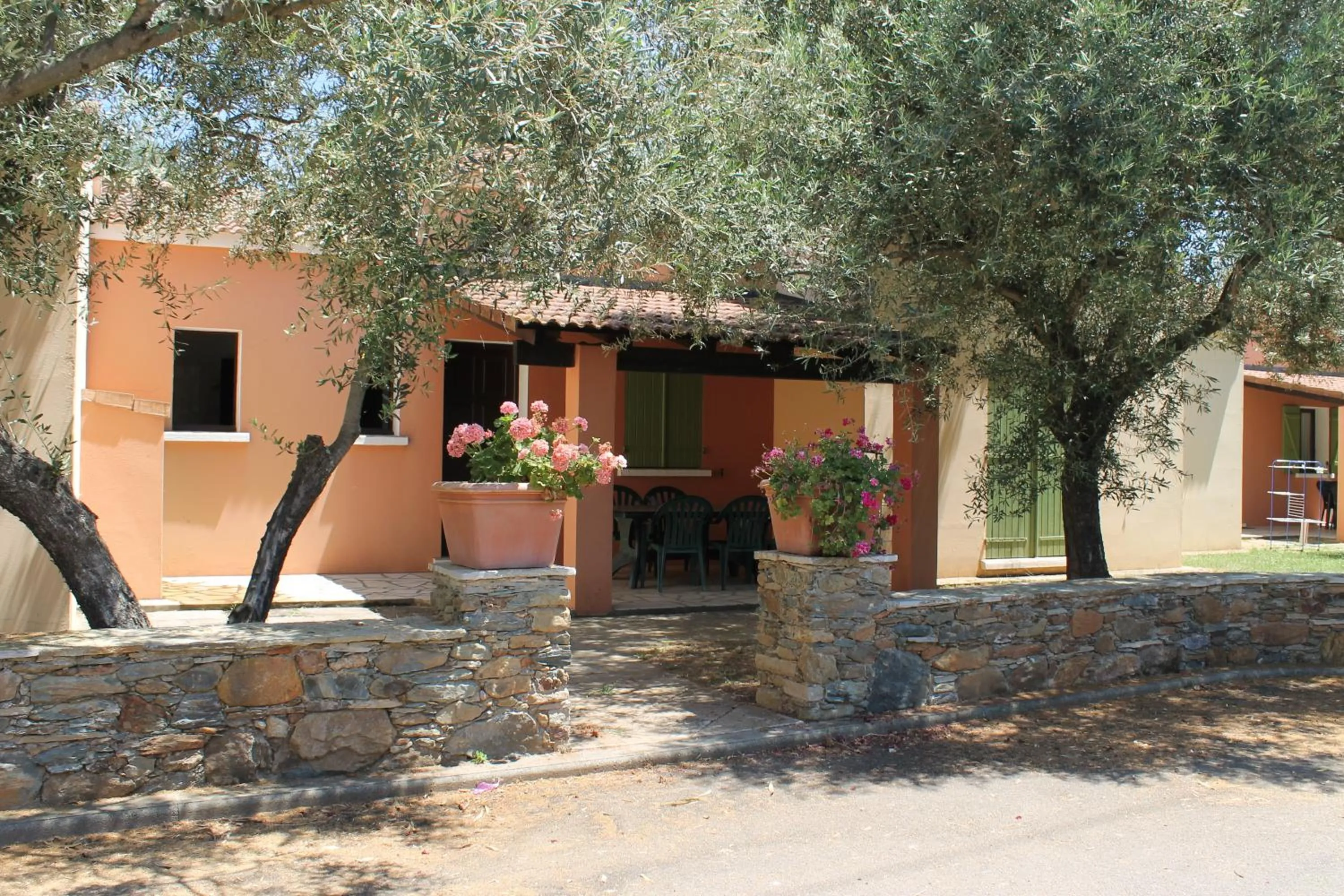 Patio in Domaine Le Clos des Oliviers