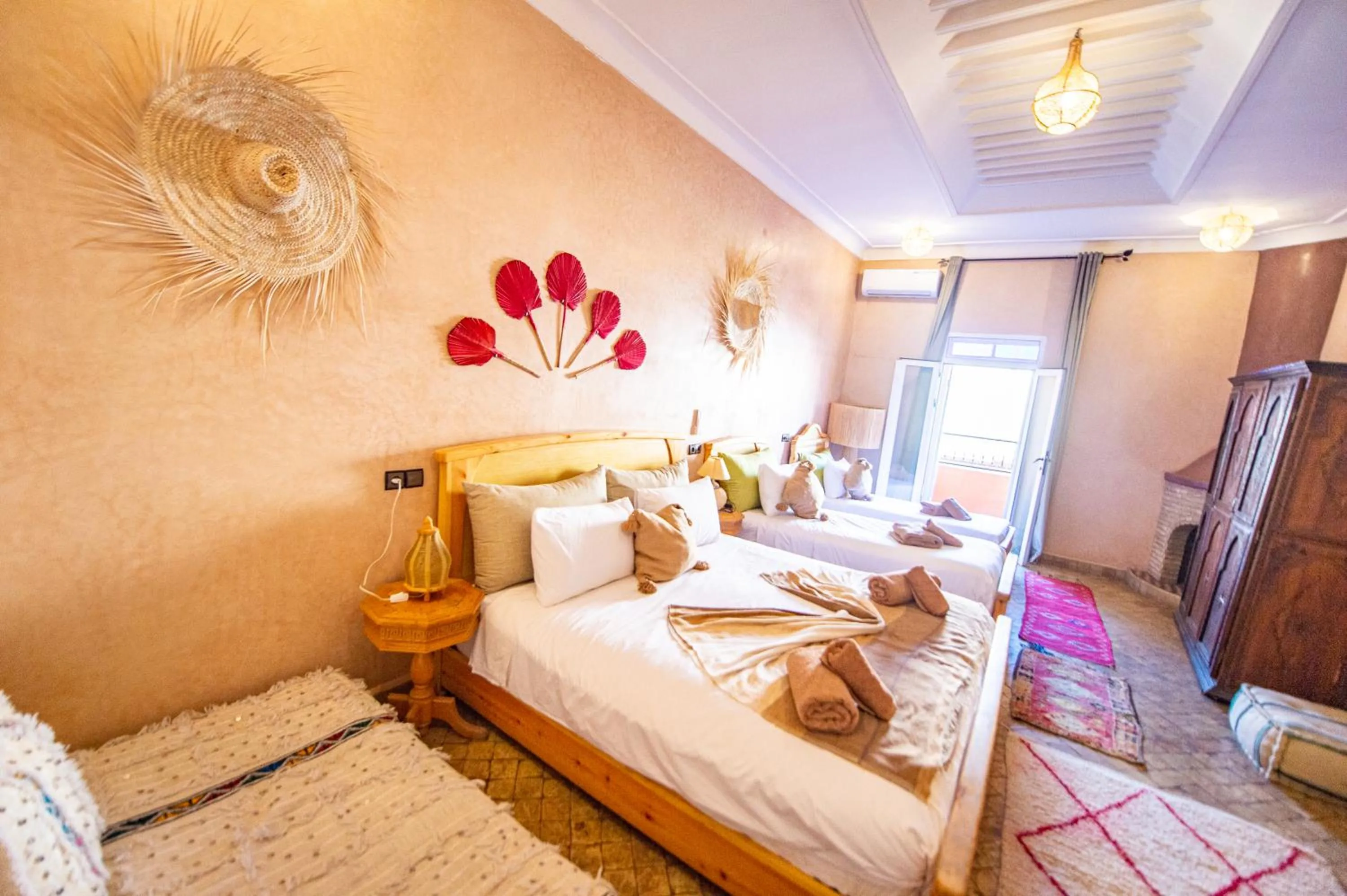 Property building, Bed in KOUTOBIA ROYAL