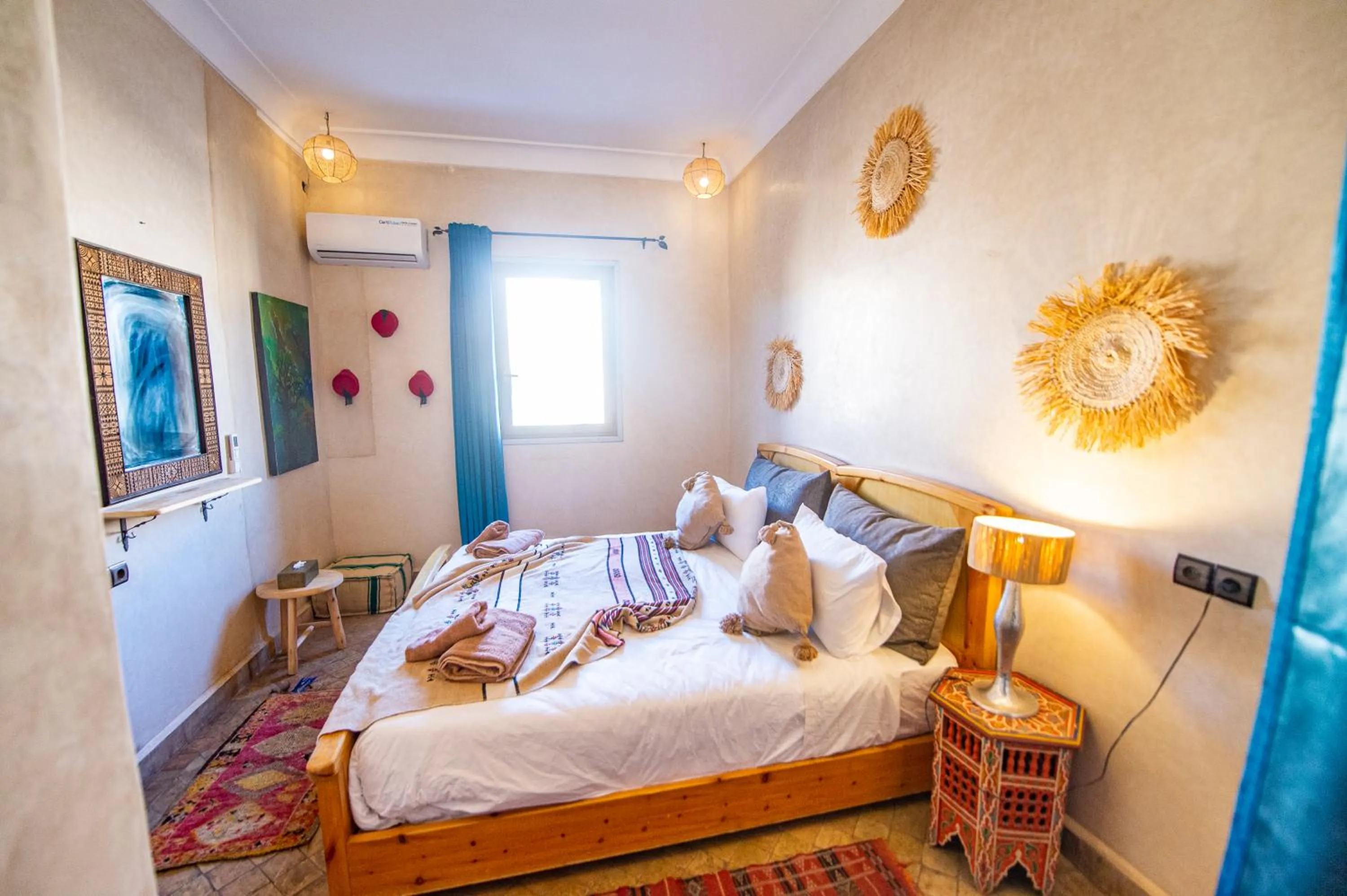 Property building, Bed in KOUTOBIA ROYAL