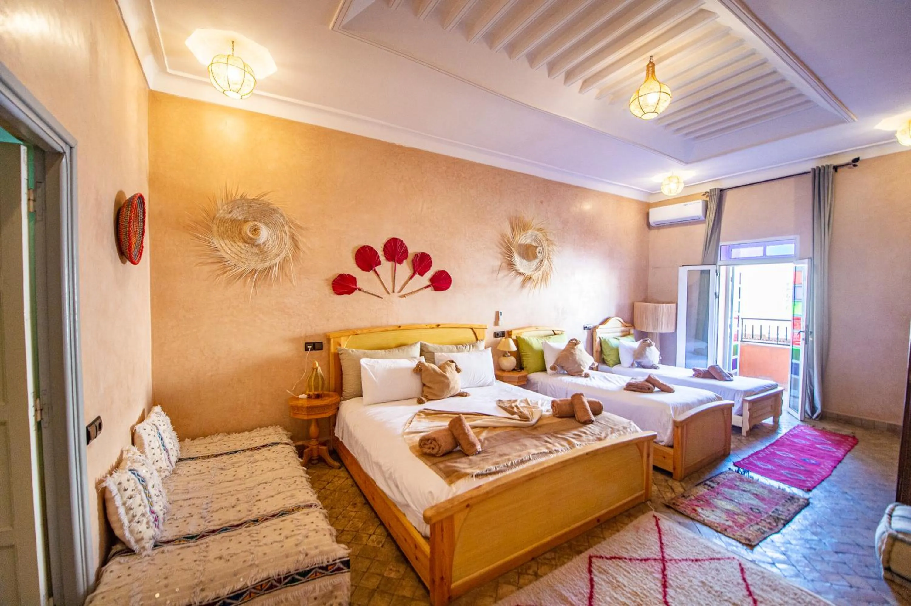 Property building, Bed in KOUTOBIA ROYAL