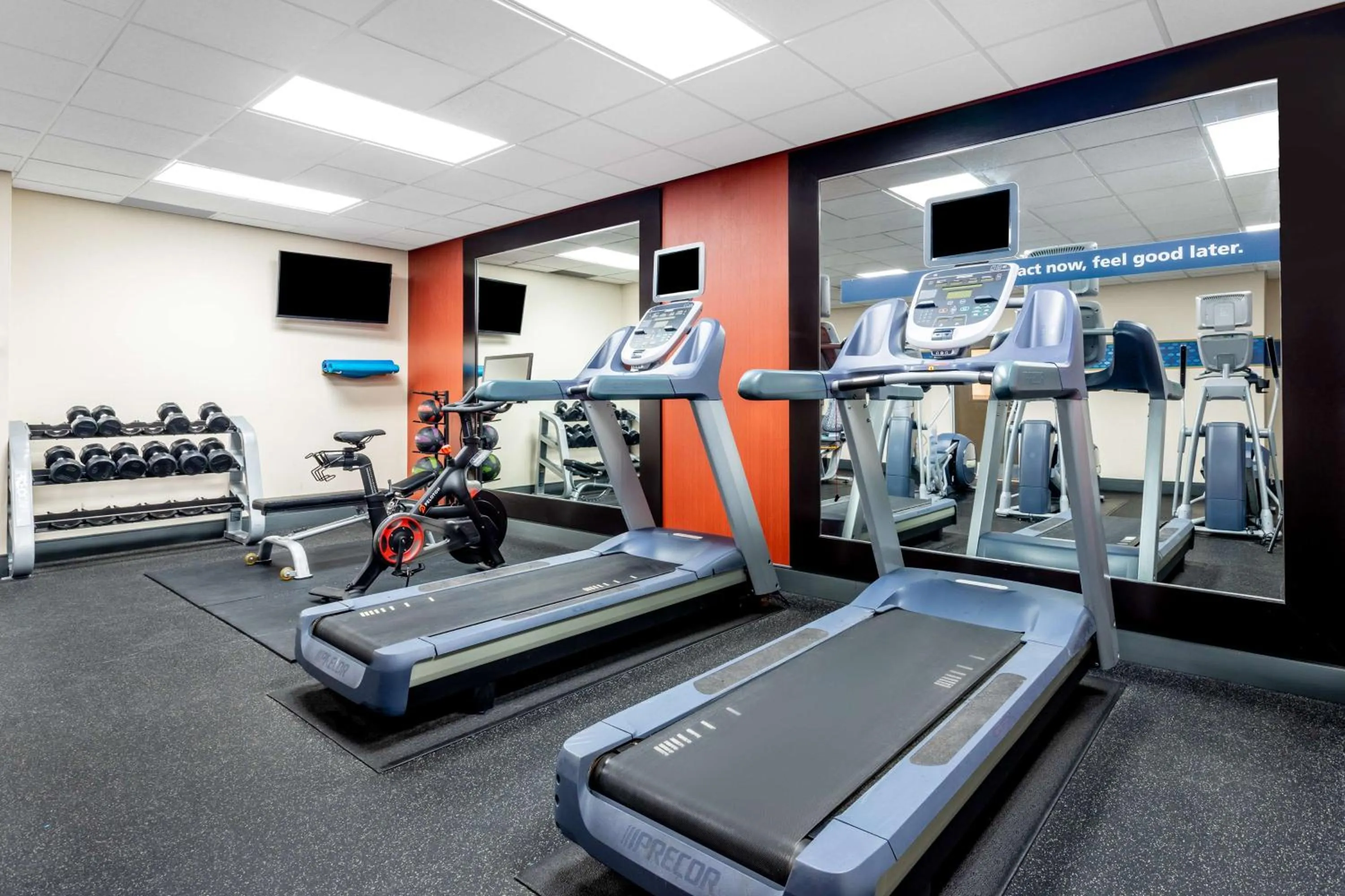 Fitness centre/facilities in Hampton Inn & Suites Minneapolis St. Paul Airport - Mall of America