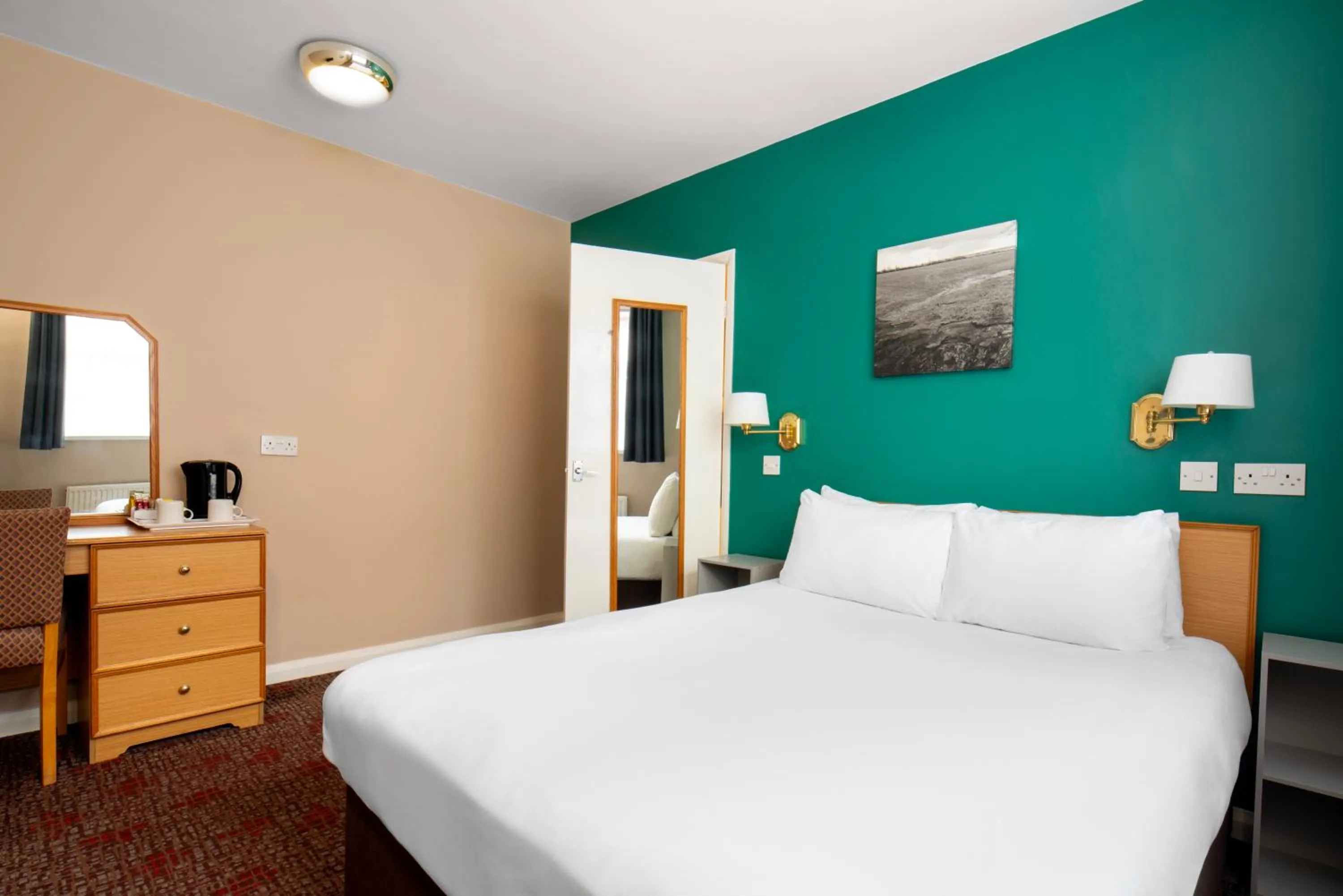 Bedroom, Bed in Old Grey Mare Inn by Greene King Inns