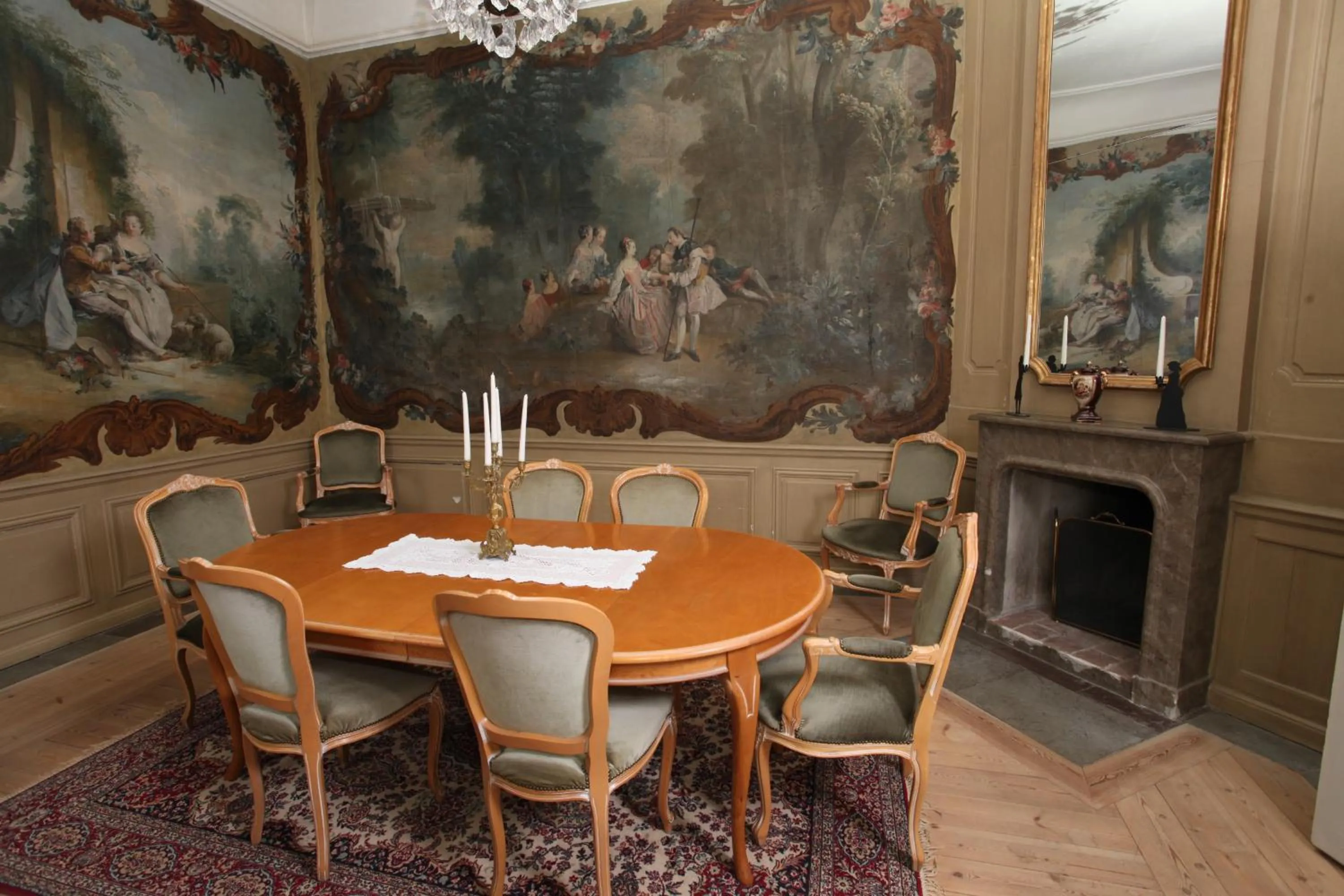 Communal lounge/ TV room in Åkeshofs Slott
