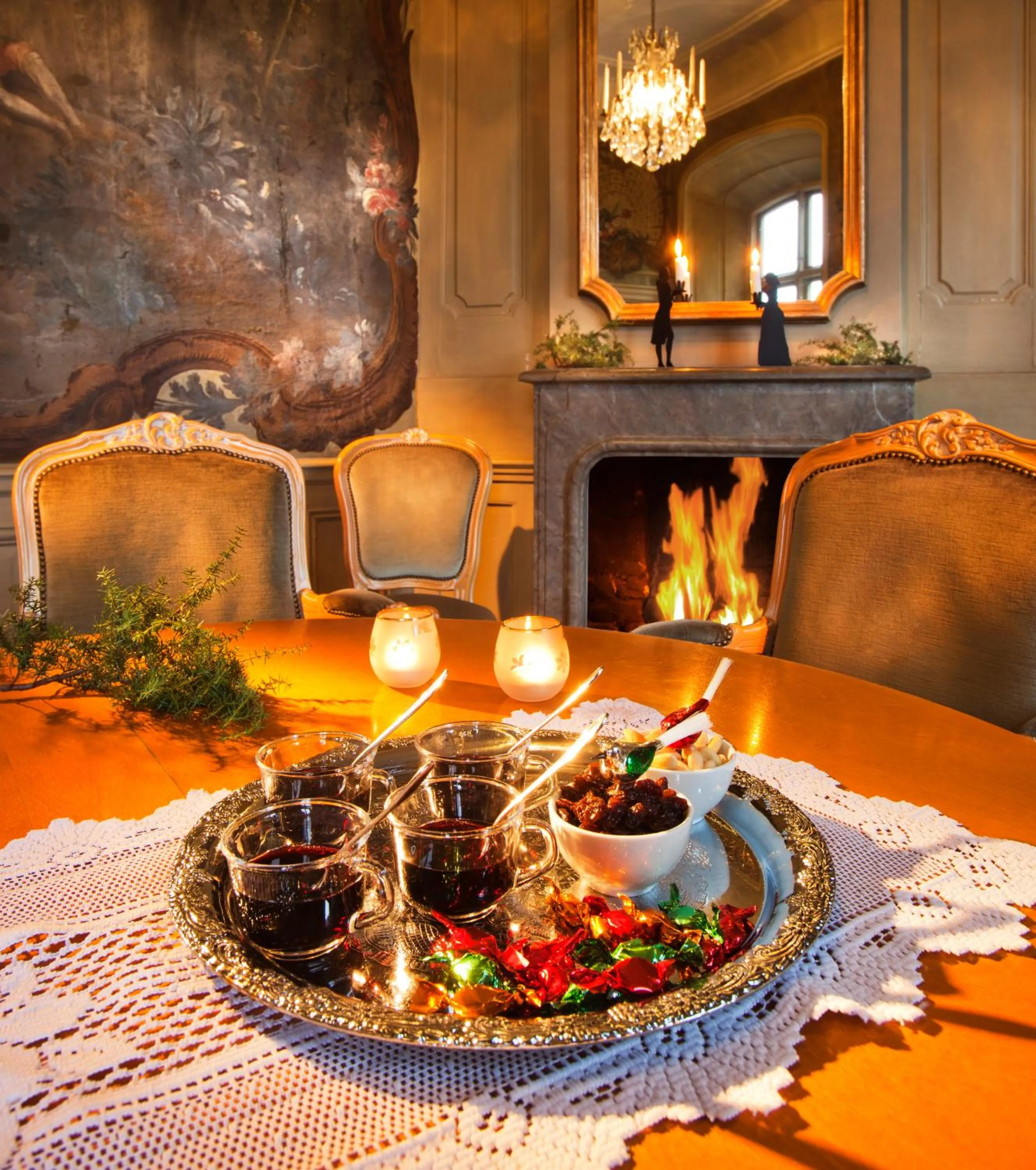 Communal lounge/ TV room in Åkeshofs Slott