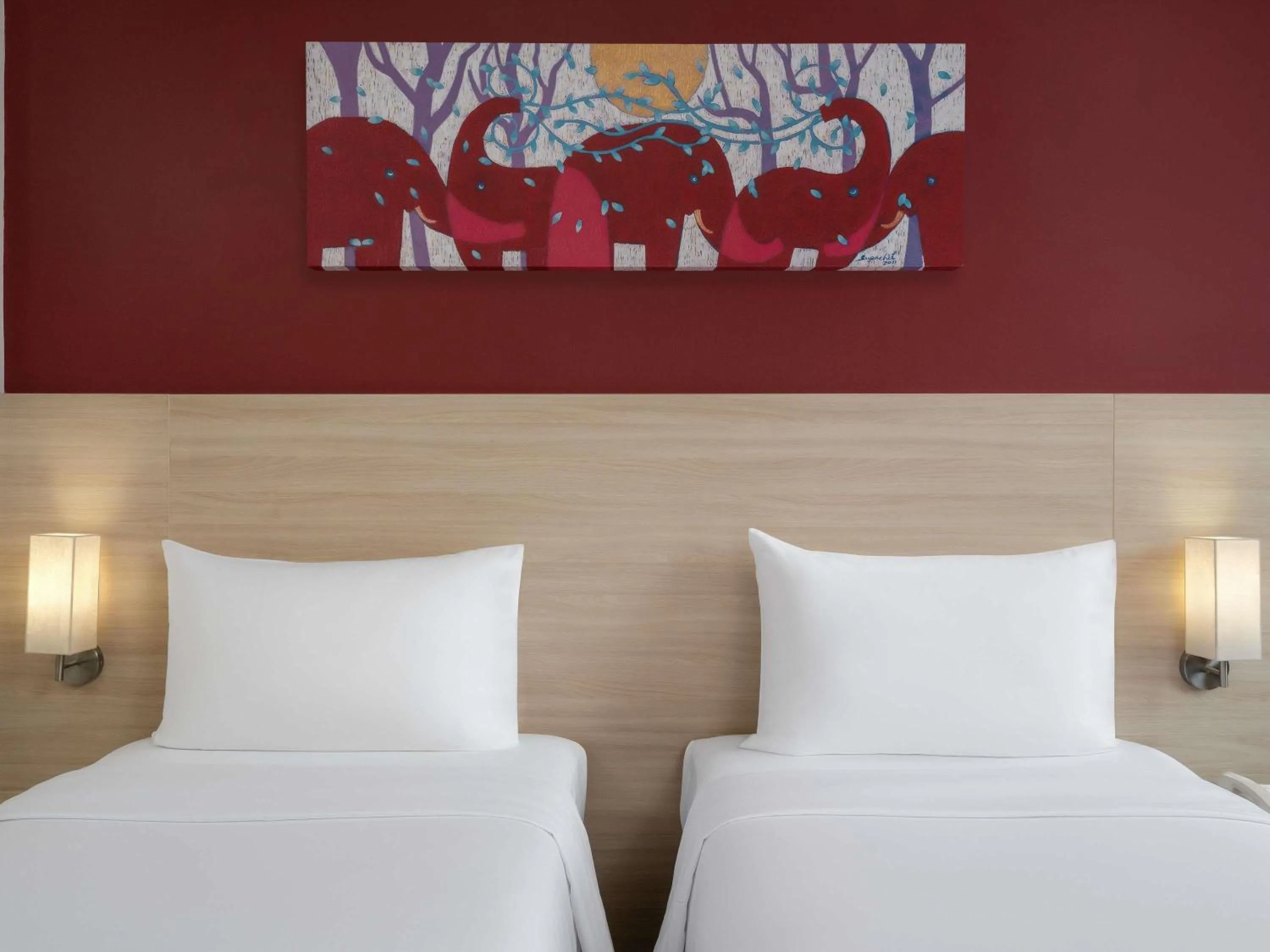 Bedroom, Bed in ibis Bangkok Siam