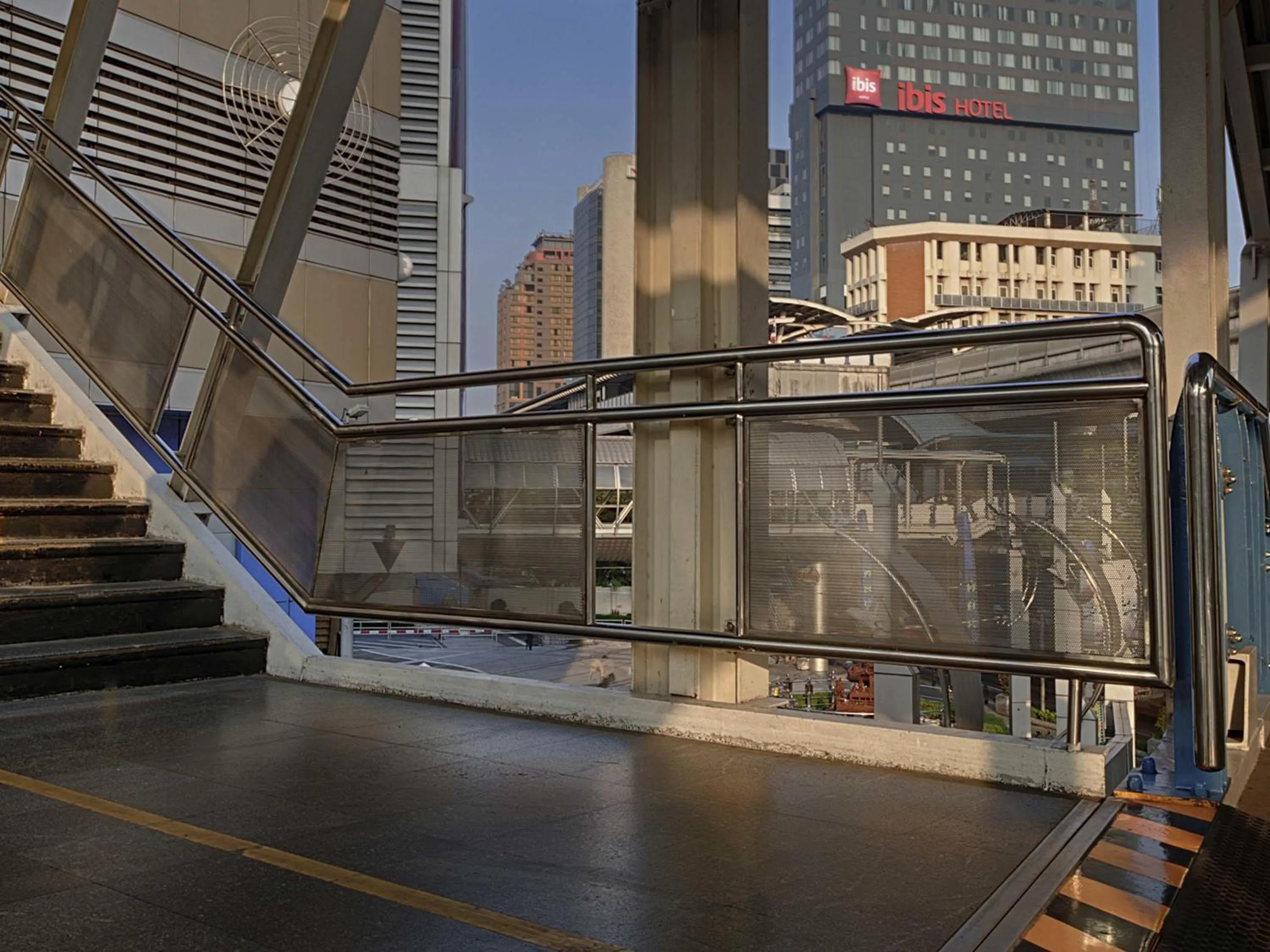 Property building in ibis Bangkok Siam