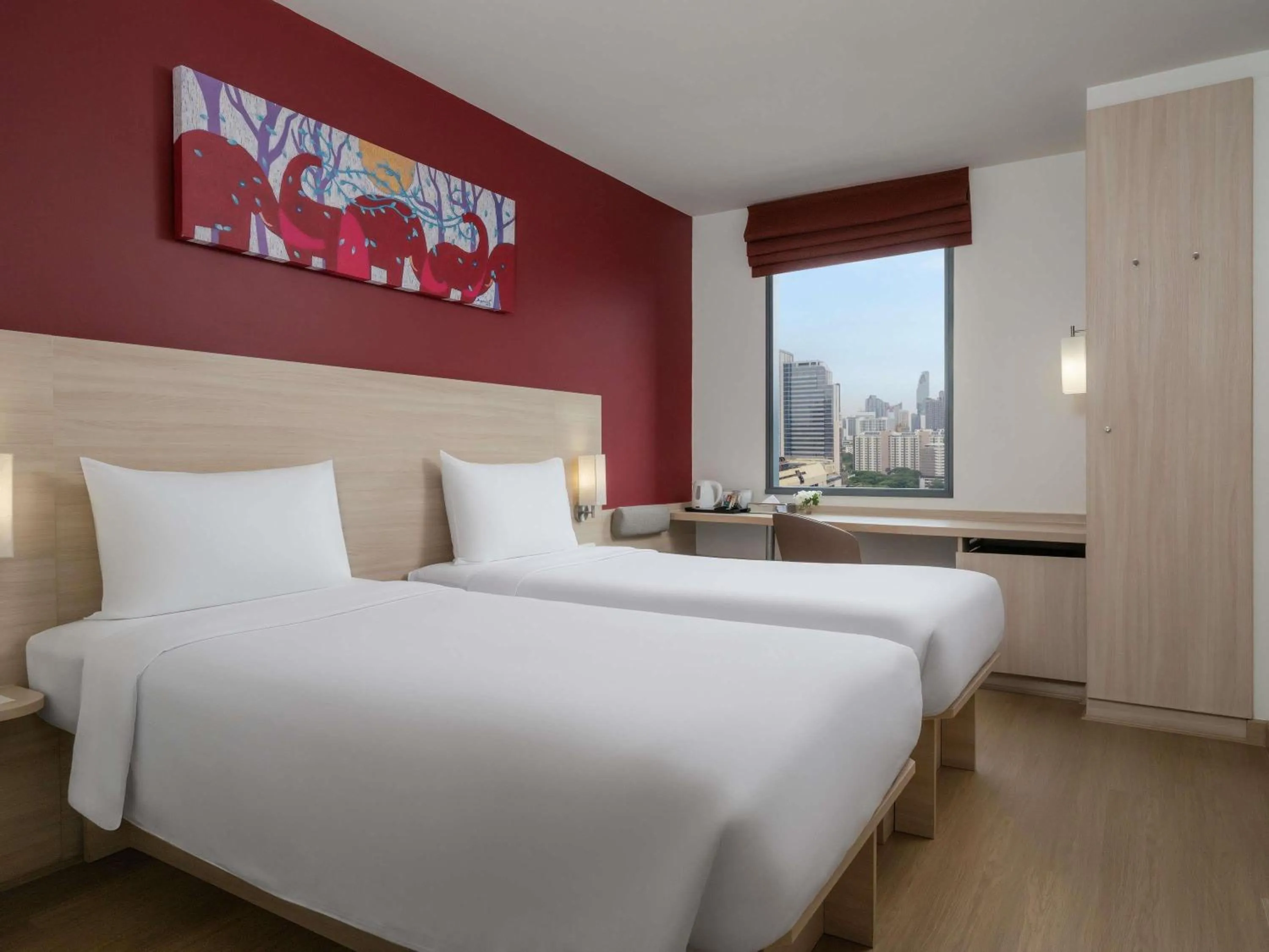 Bedroom, Bed in ibis Bangkok Siam
