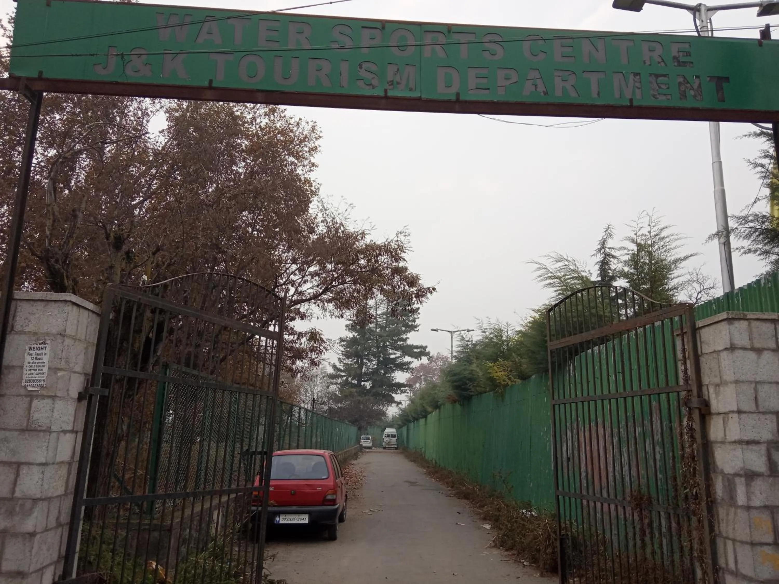 Maharaja palace houseboat