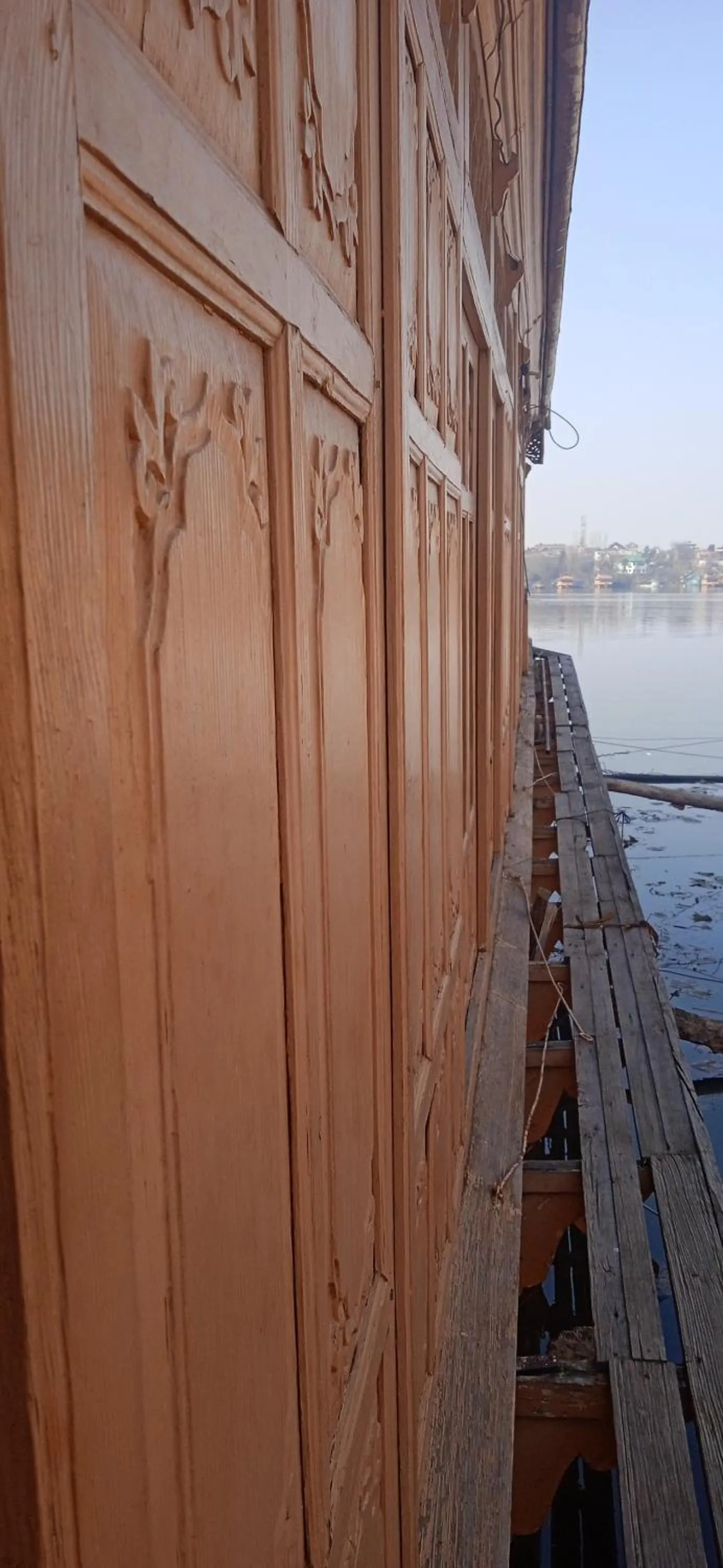 Maharaja palace houseboat