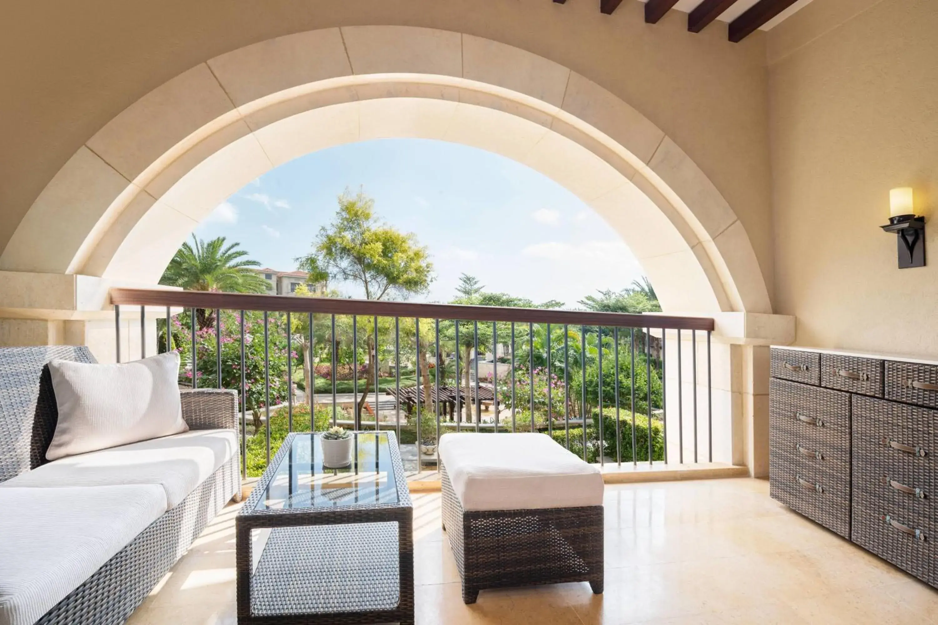 Deluxe Garden View Twin Room in JW Marriott Sanya Haitang Bay Resort & Spa Deluxe Garden View Twin Room in JW Marriott Sanya Haitang Bay Resort & Spa