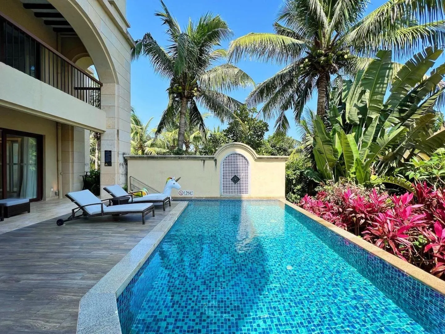 Swimming pool in JW Marriott Sanya Haitang Bay Resort & Spa
