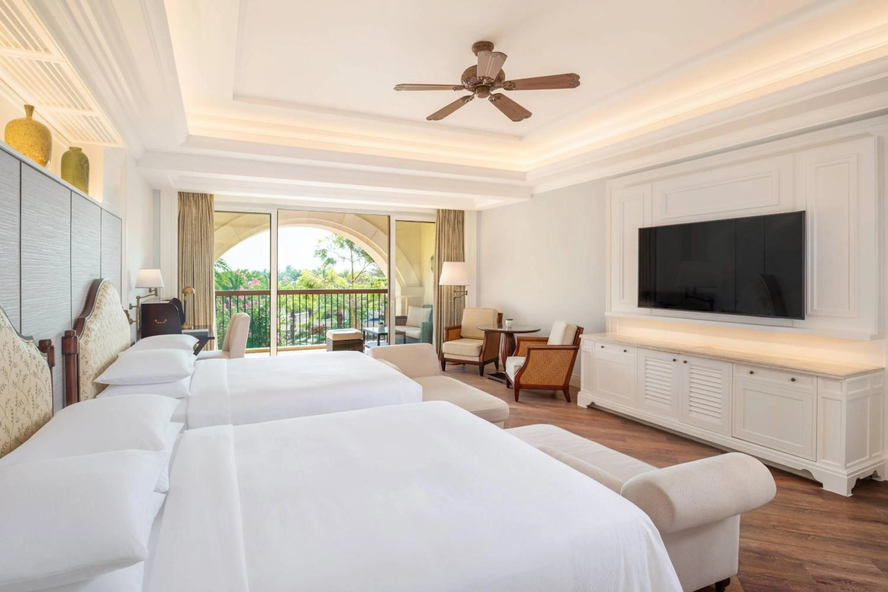 Photo of the whole room, Bed in JW Marriott Sanya Haitang Bay Resort & Spa