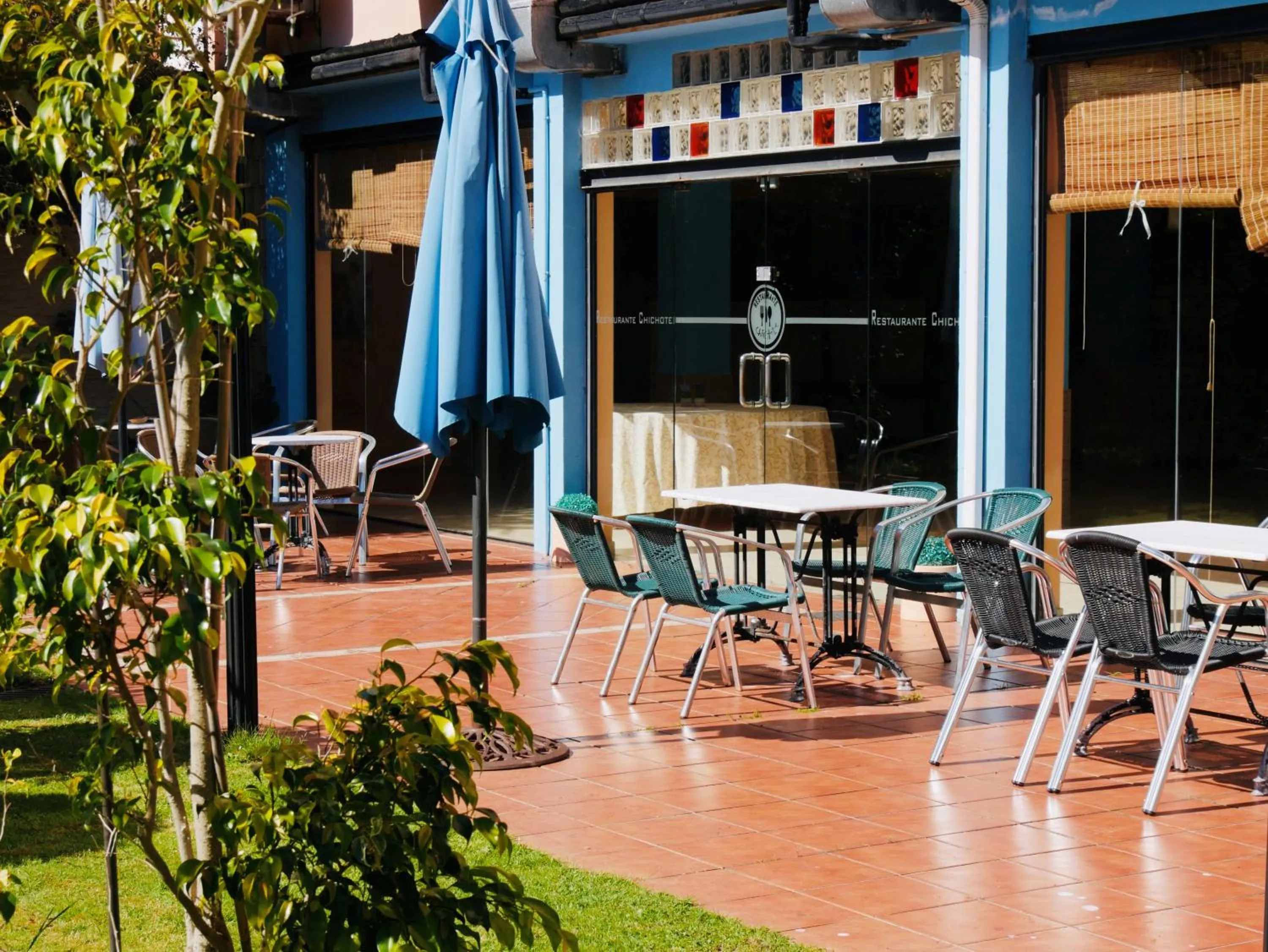 Restaurant/places to eat in Hotel Eumesa