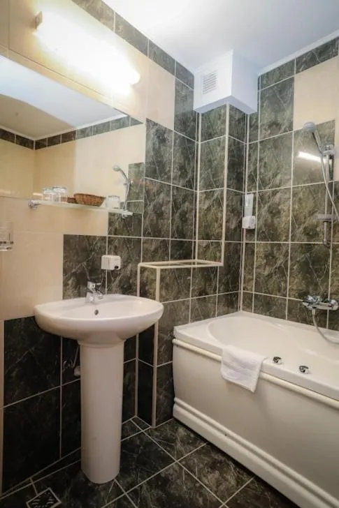 Bathroom in Hotel Pami