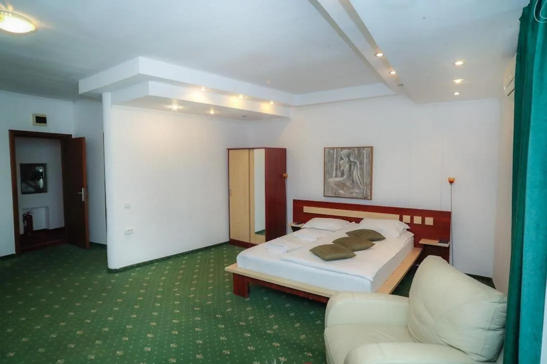 Bedroom, Bed in Hotel Pami