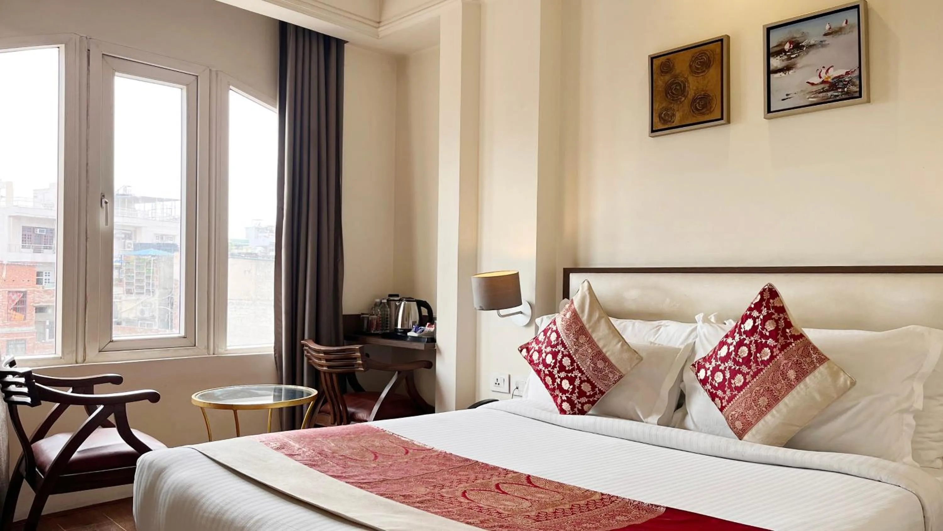 View (from property/room), Bed in New Hotel Broadway