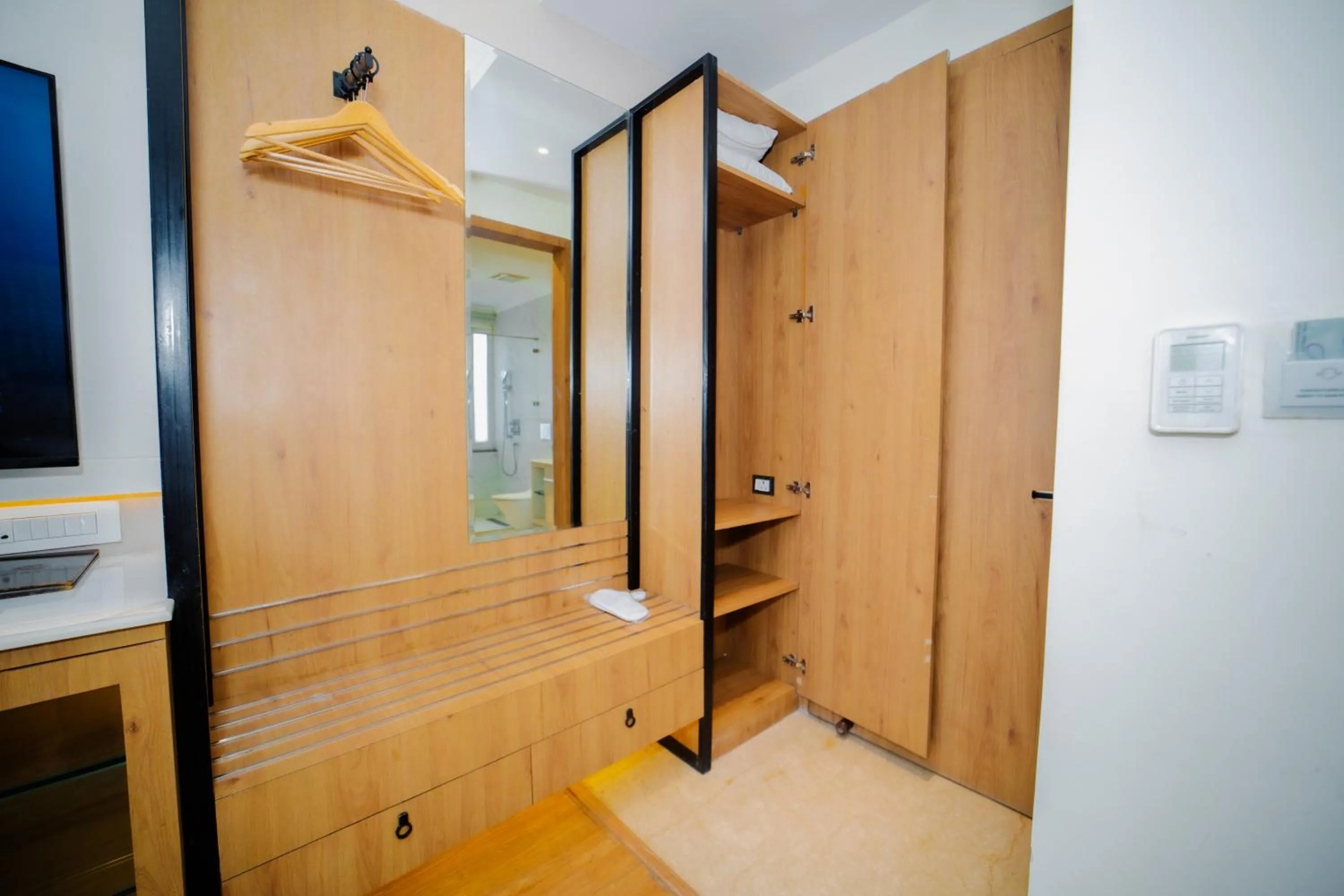 wardrobe in New Hotel Broadway