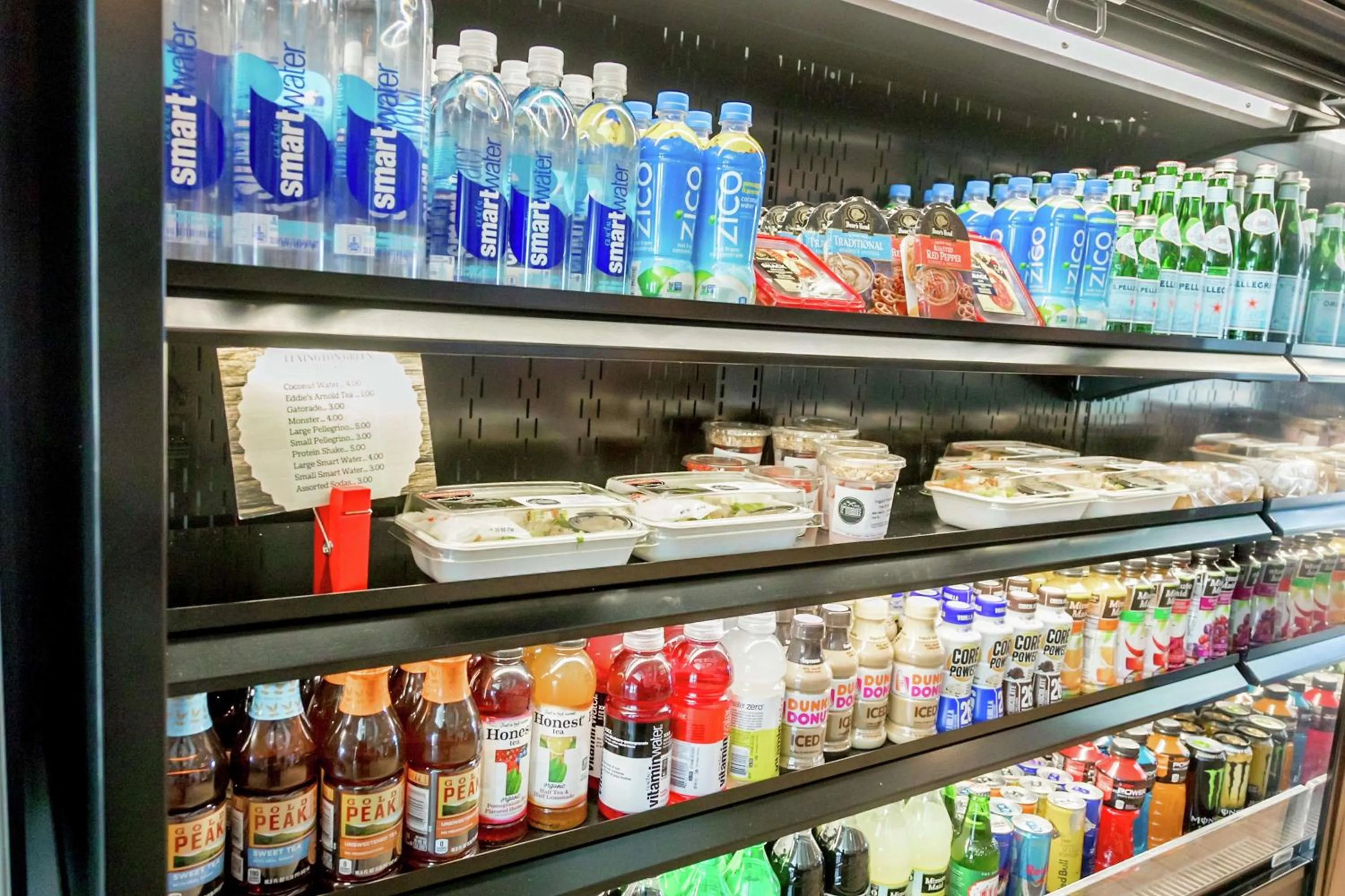 Restaurant/places to eat in Embassy Suites by Hilton Lexington Green