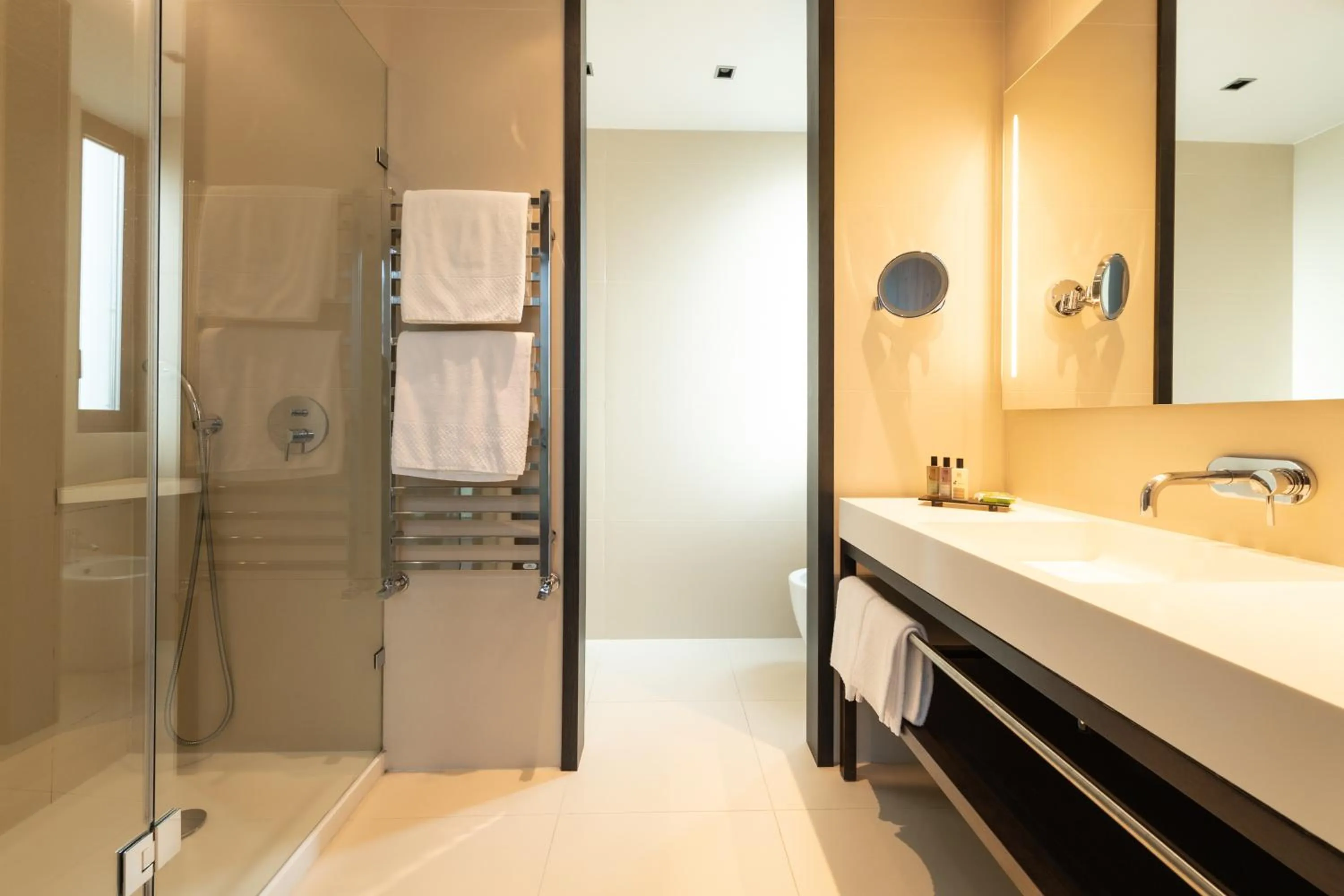 Shower in DUPARC Contemporary Suites
