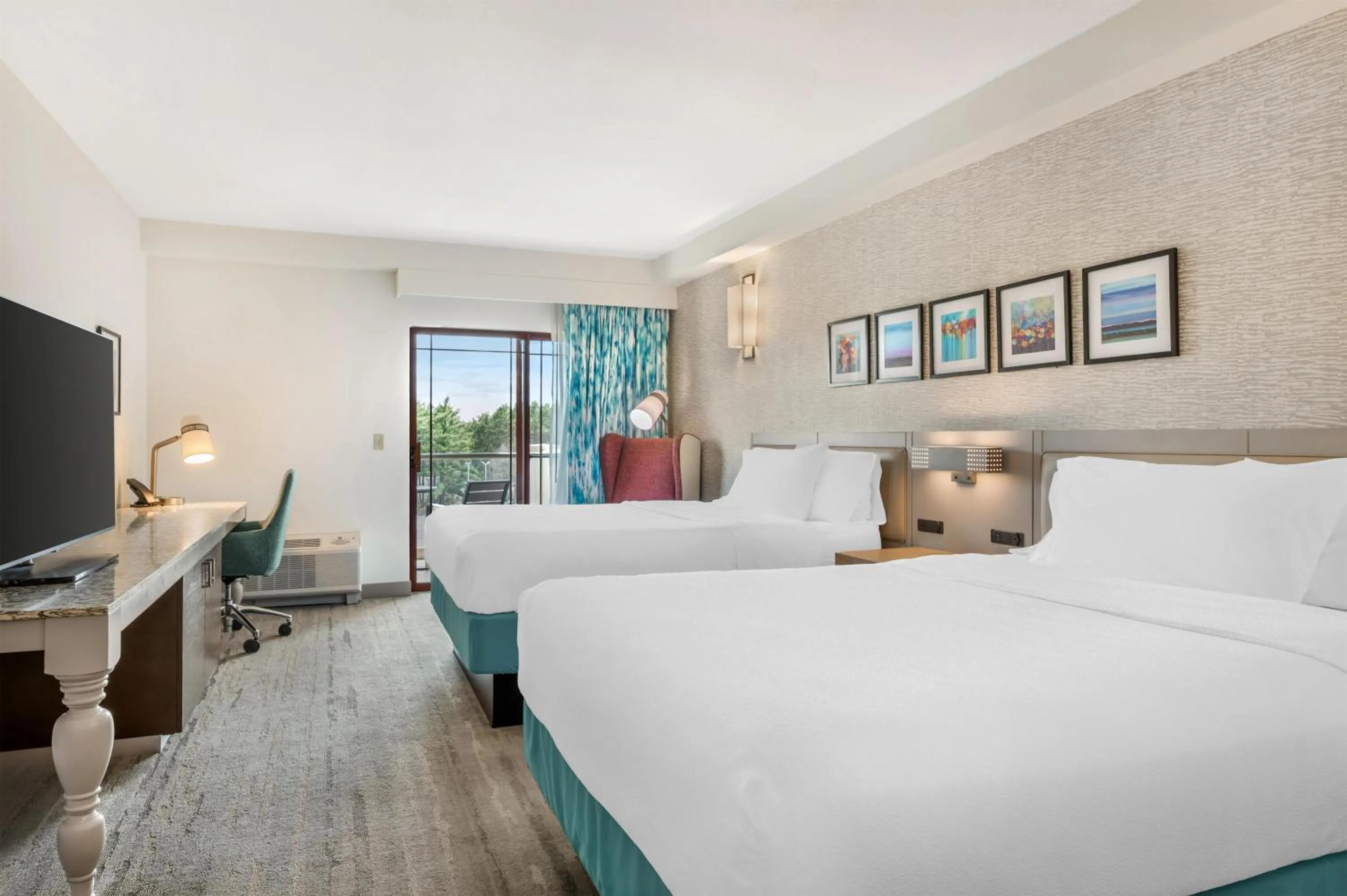 Bed in Hilton Garden Inn Wisconsin Dells