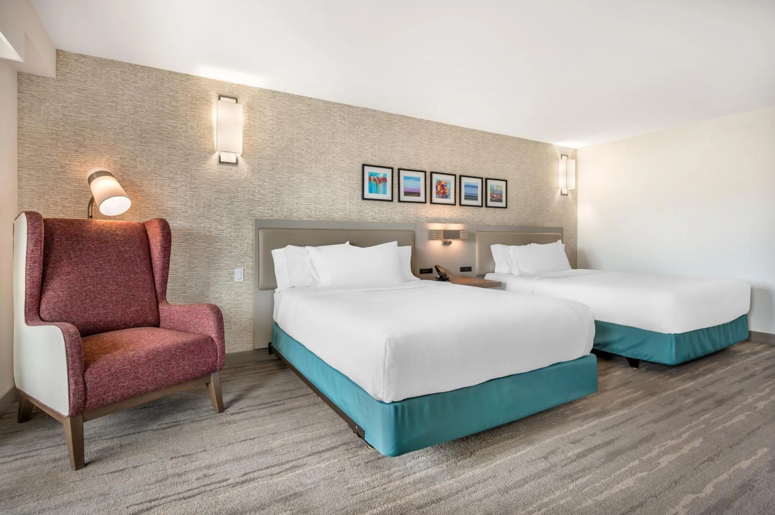 Bedroom, Bed in Hilton Garden Inn Wisconsin Dells