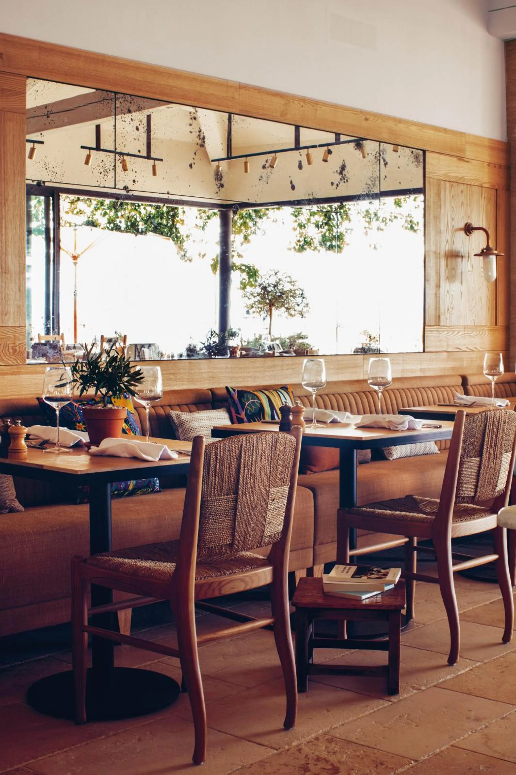 Restaurant/places to eat in Hotel Crillon le Brave