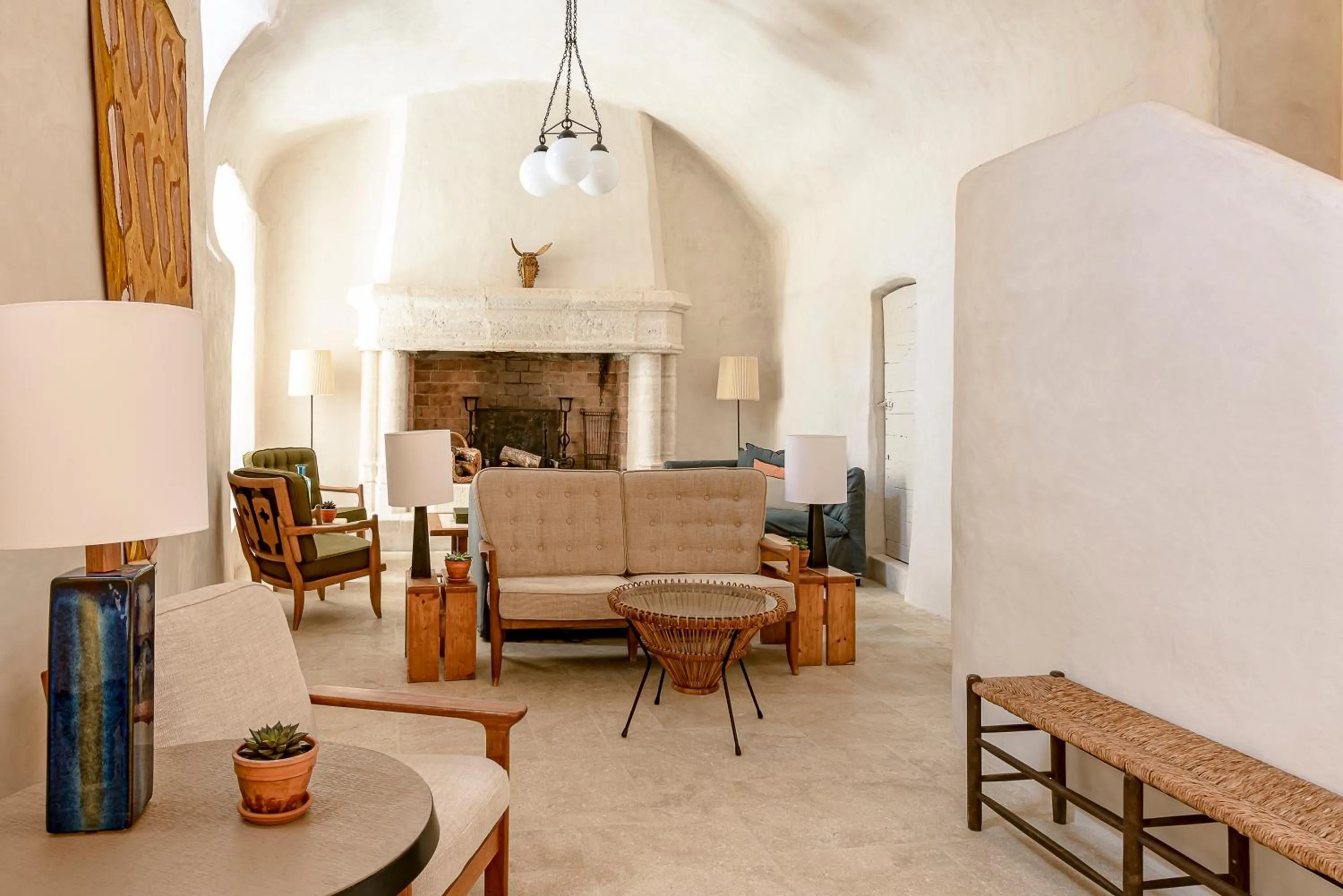 Lounge or bar in Hotel Crillon le Brave