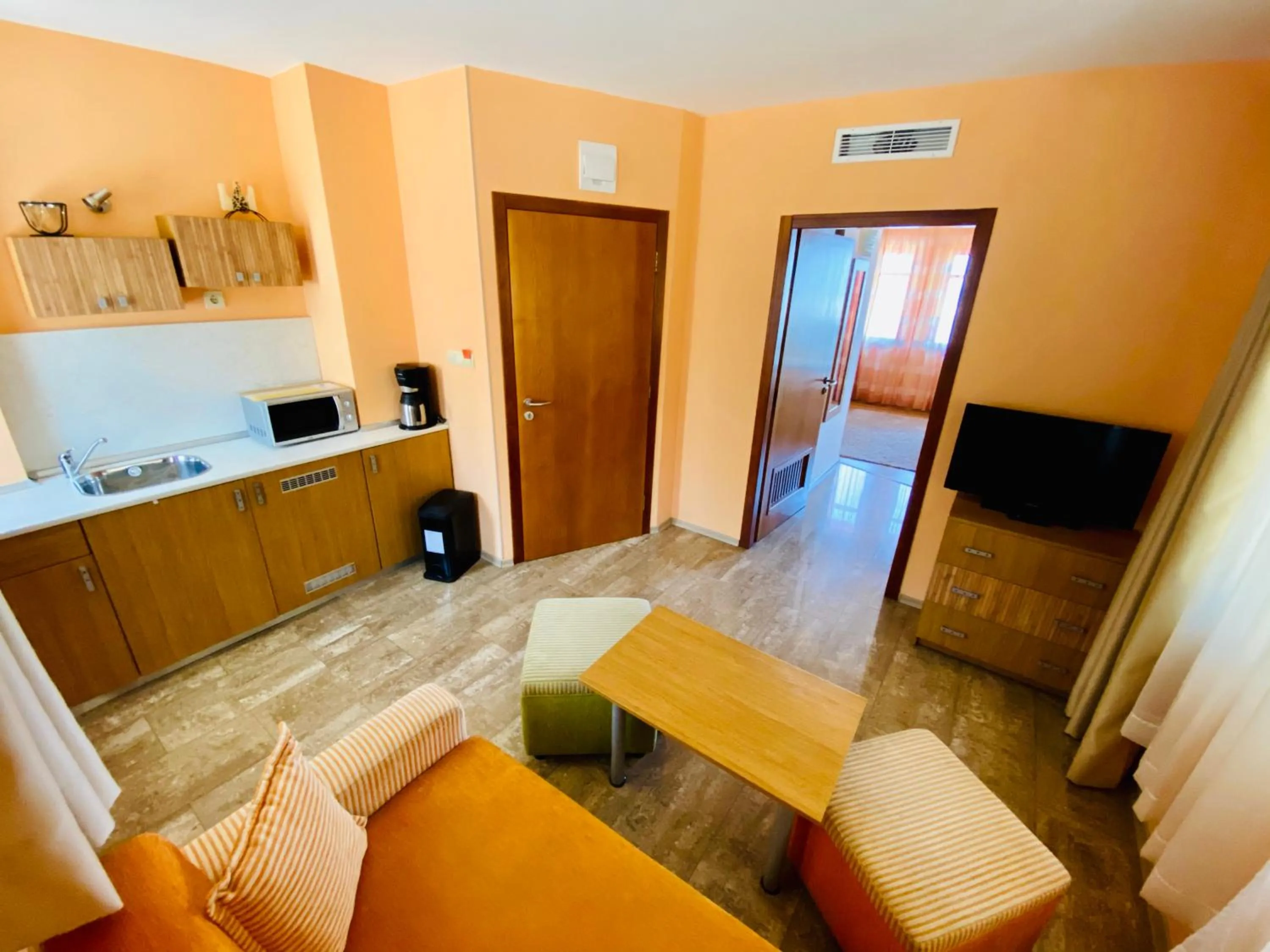 Day in Family Hotel Saint Nikola and Free parking