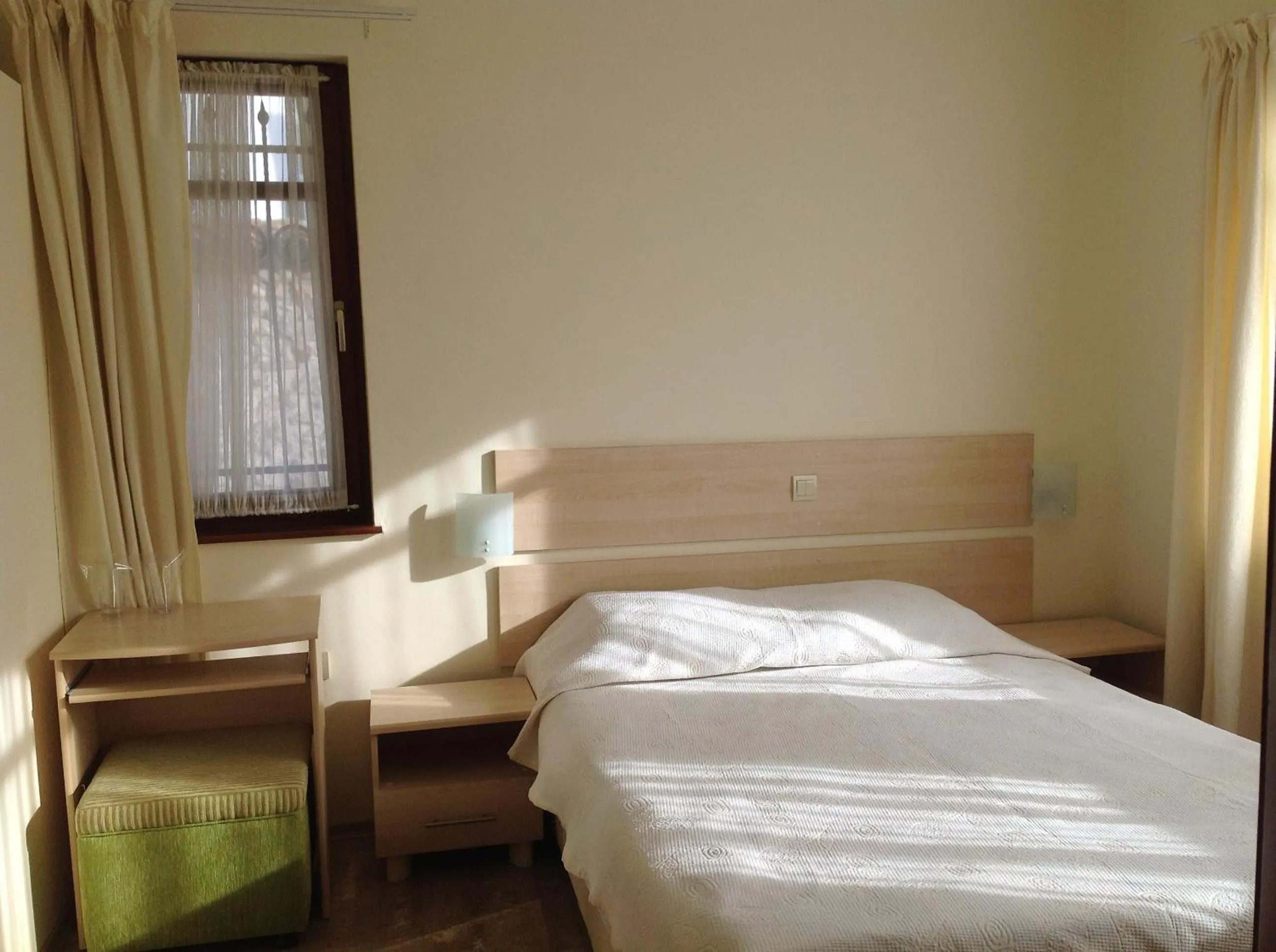 Bed in Family Hotel Saint Nikola and Free parking