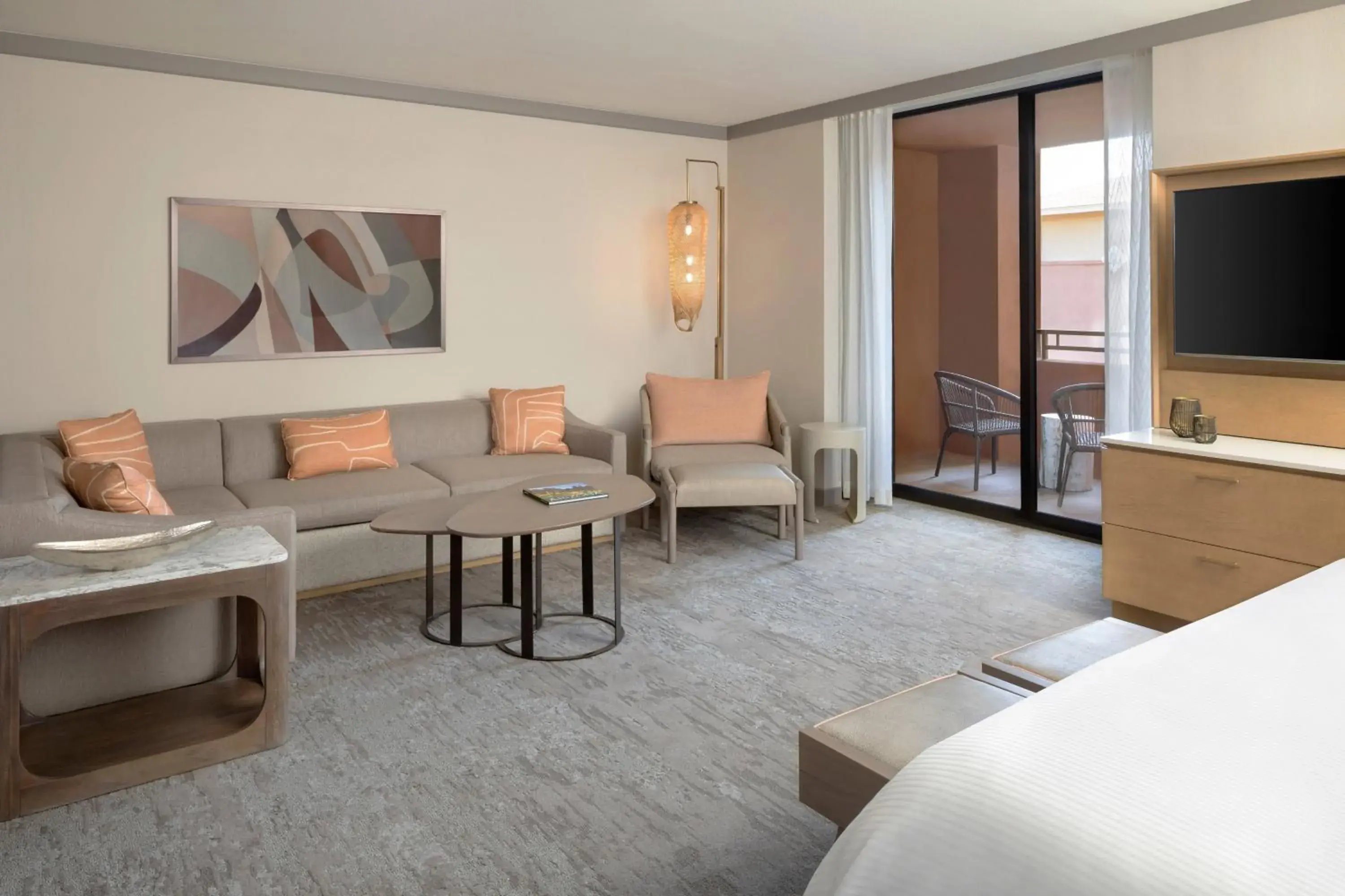 Junior King Suite with Adapted Tub - Mobility Accessible in The Westin Kierland Resort & Spa Junior King Suite with Adapted Tub - Mobility Accessible in The Westin Kierland Resort & Spa