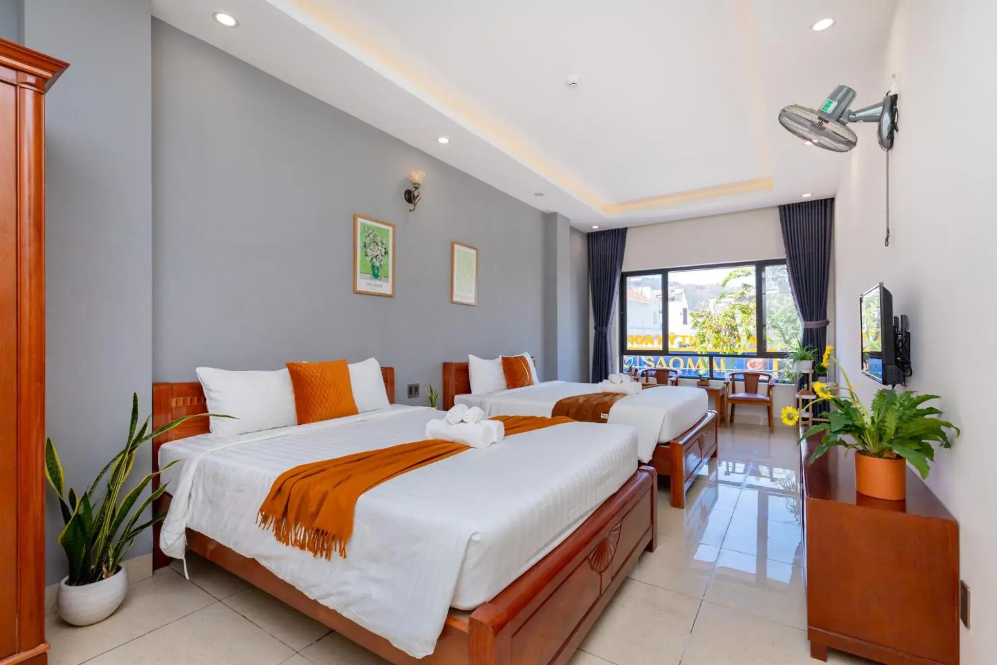 Deluxe Queen Room with Two Queen Beds - single occupancy in Prague Hotel Vung Tau Deluxe Queen Room with Two Queen Beds - single occupancy in Prague Hotel Vung Tau
