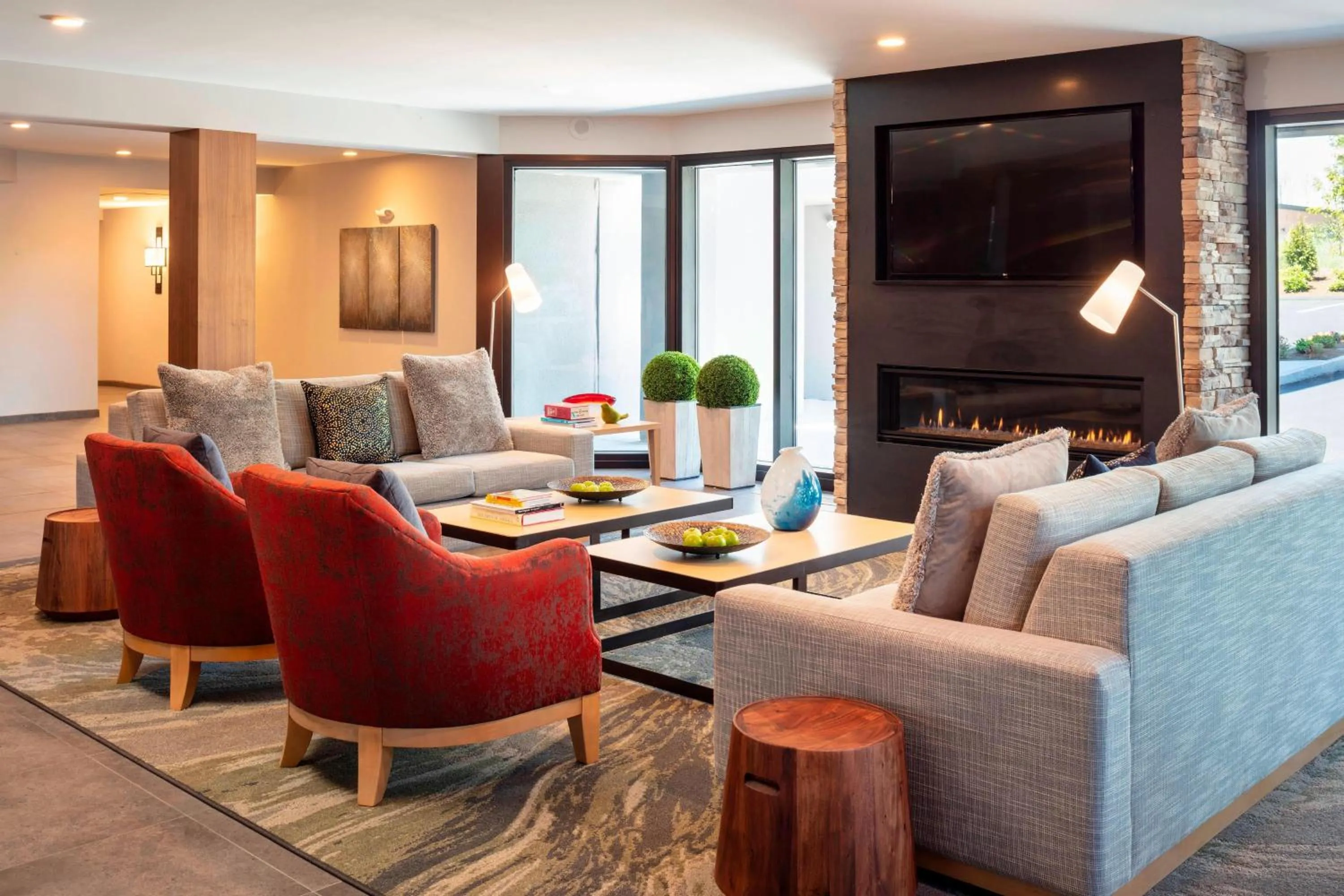 Lobby or reception in Fairfield Inn & Suites by Marriott Providence Airport Warwick