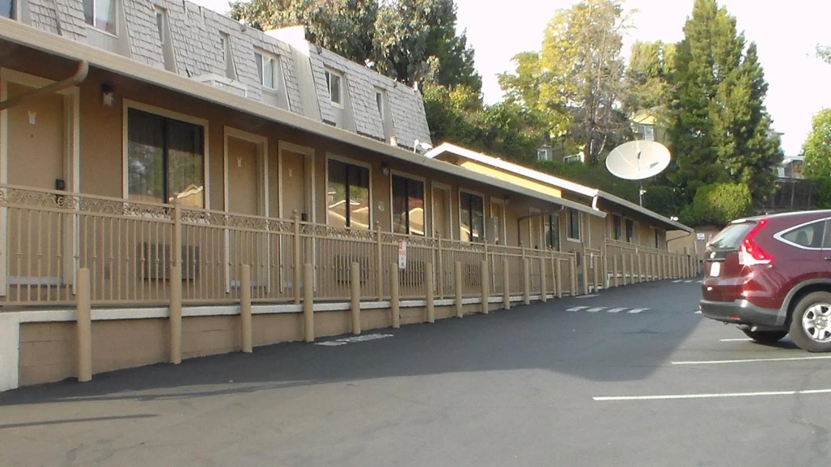 Property building in Laurel Inn