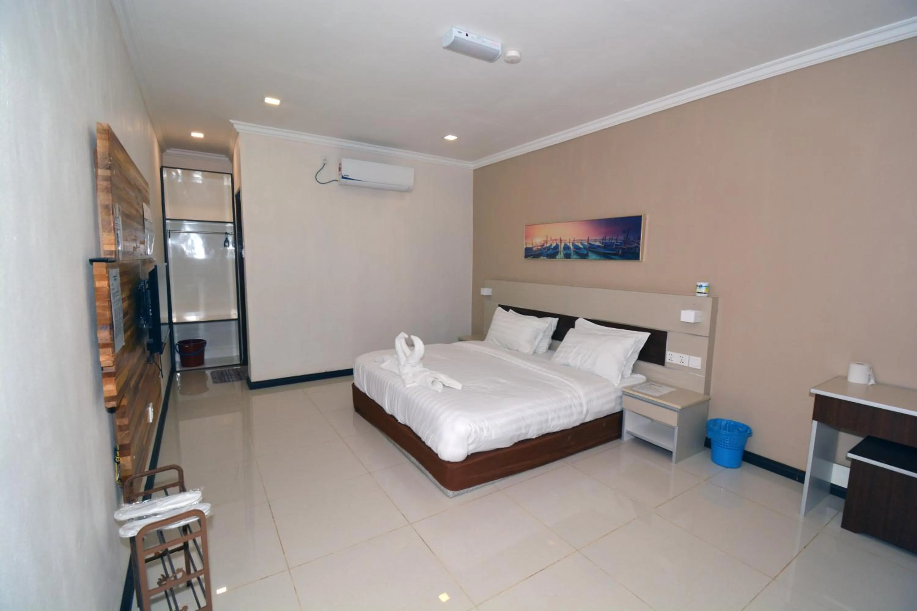 Bed in Hemingway Cottage 海明威度假屋