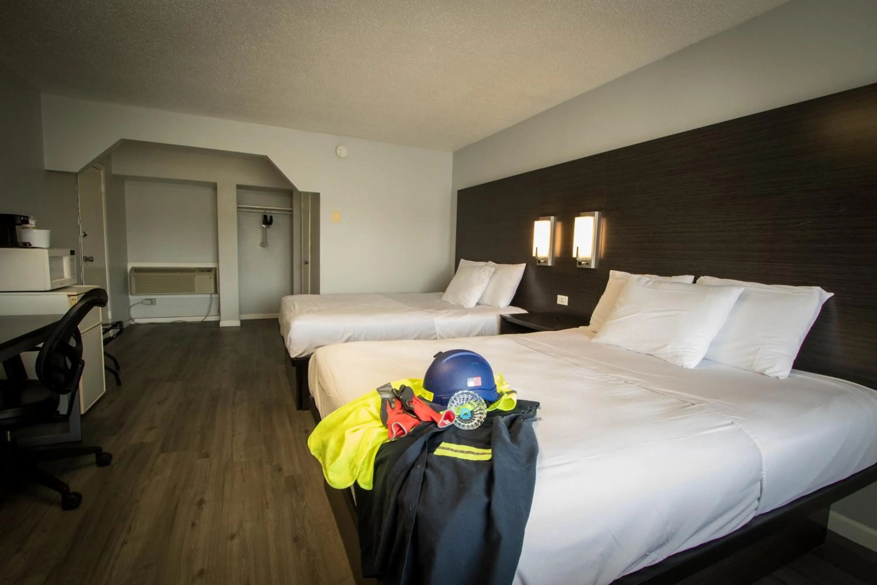 Photo of the whole room, Bed in Envi Boutique Hotel Henderson-Evansville South