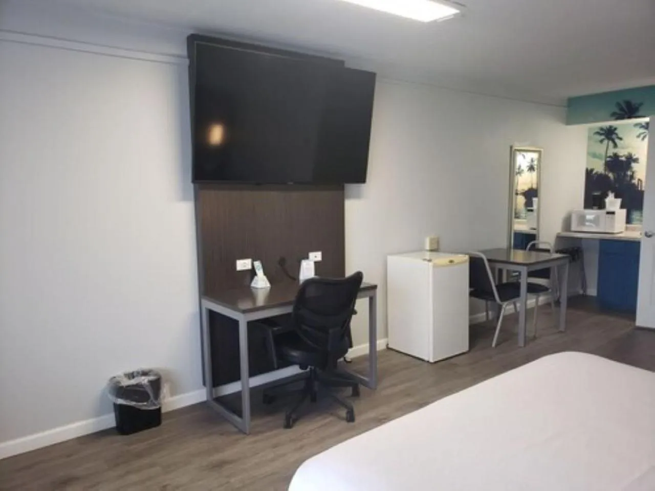 TV and multimedia, Bed in Envi Boutique Hotel Henderson-Evansville South