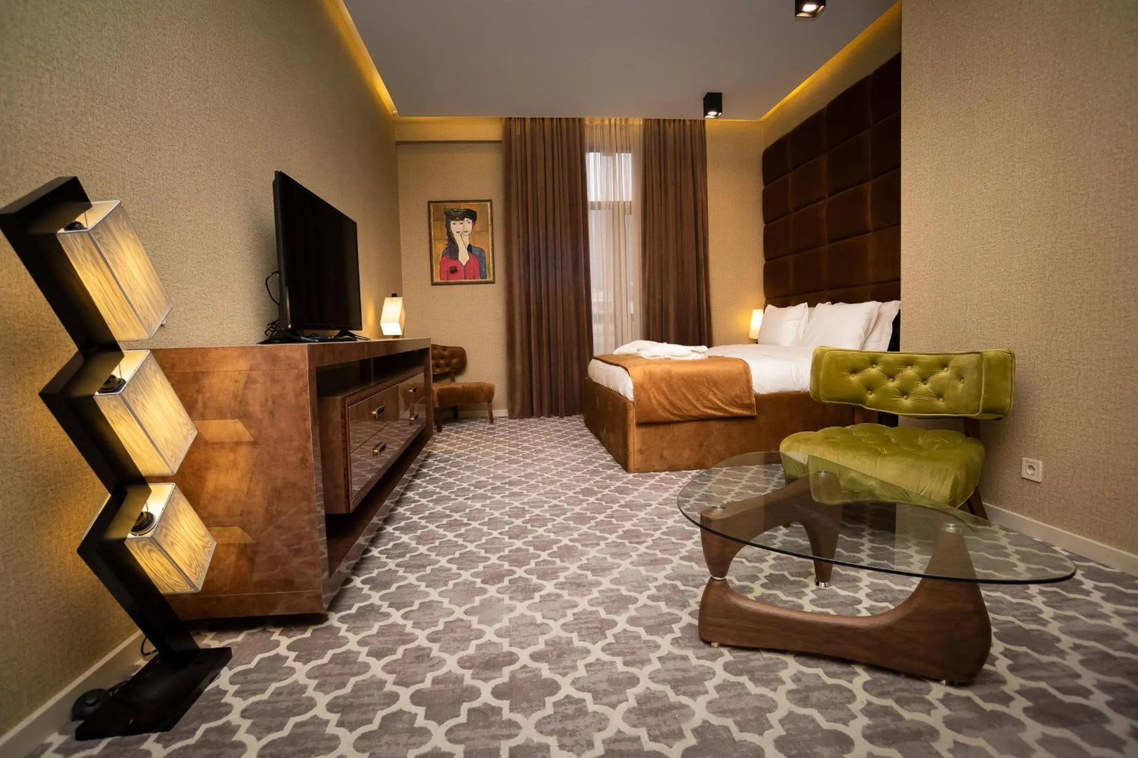 Photo of the whole room, Bed in Gallery Art Hotel