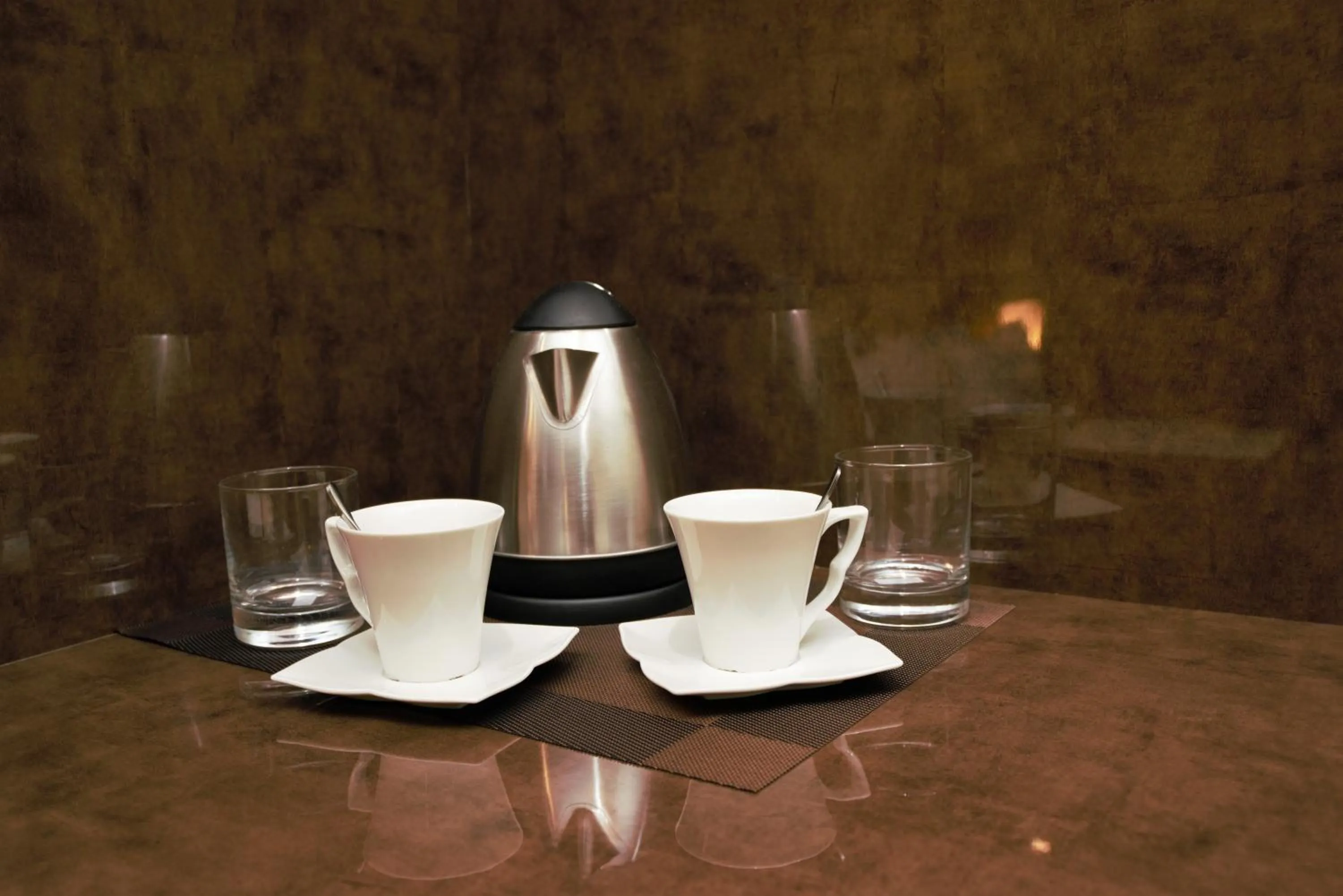Coffee/tea facilities in Gallery Art Hotel
