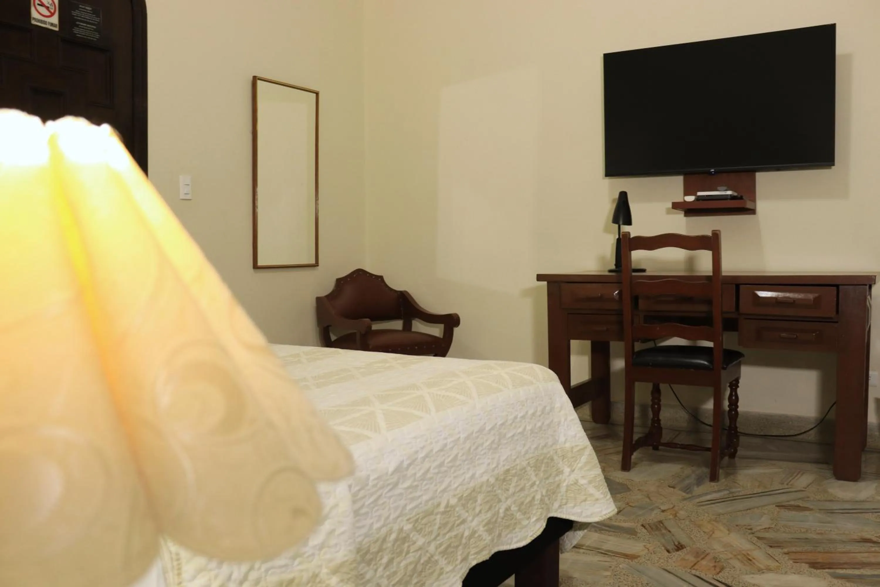 TV and multimedia in Hotel Stein Colonial